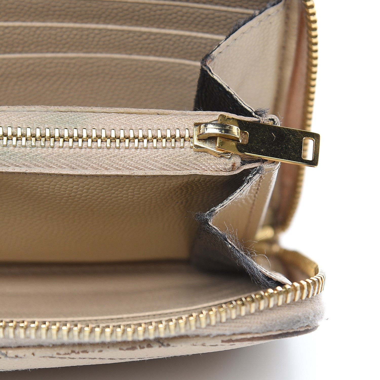 Saint Laurent Grain De Poudre Matelasse Chevron Monogram Zip Around Wallet Nude Powder 14 of 15
