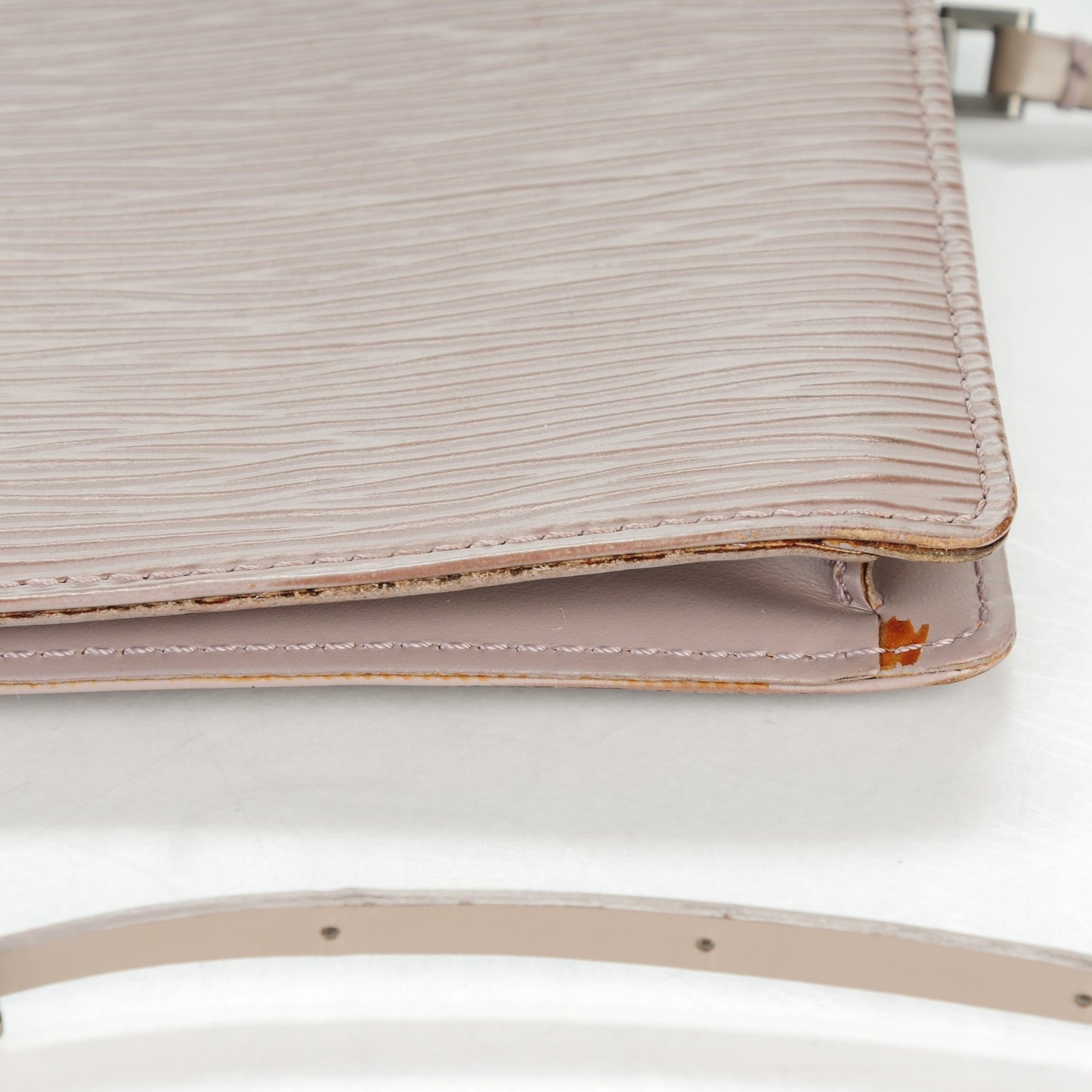 Epi Rochelle Waist Bag Lilac