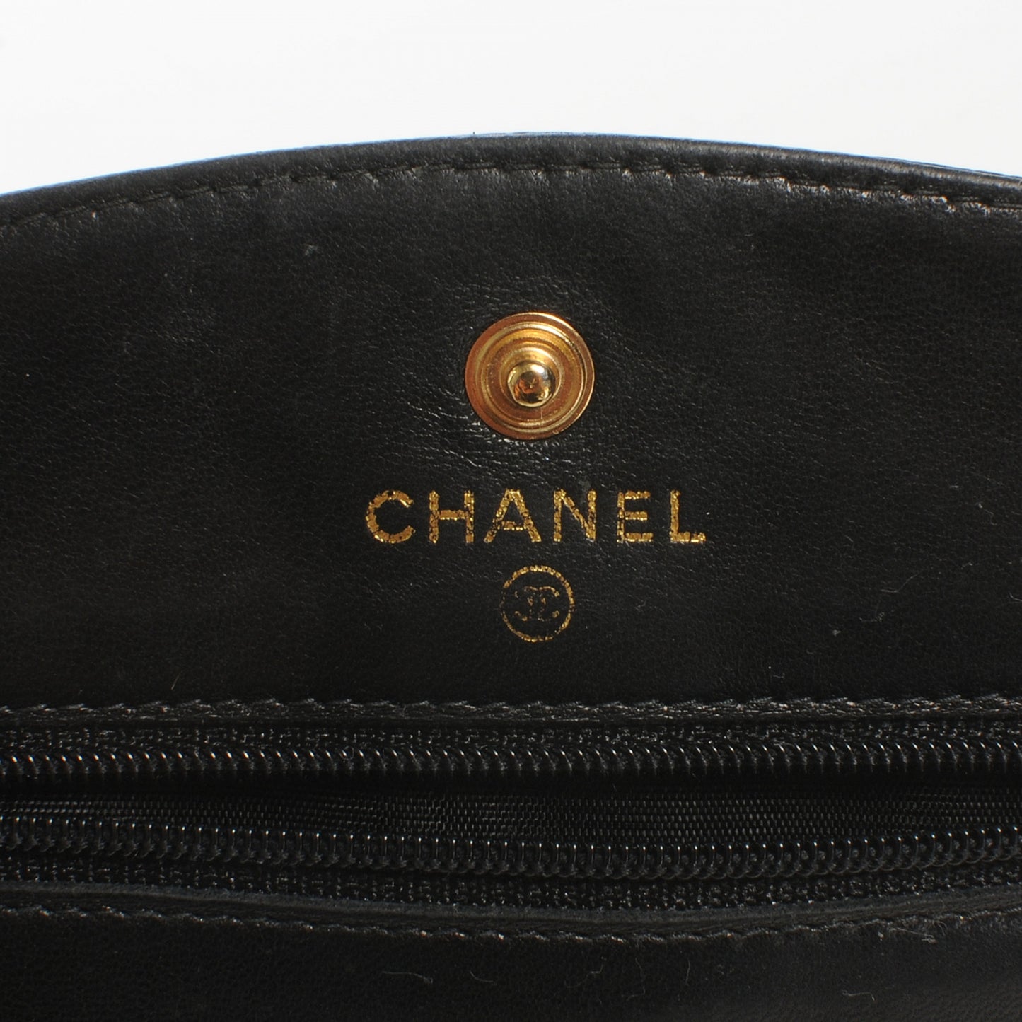 Caviar CC Wallet on Chain Black