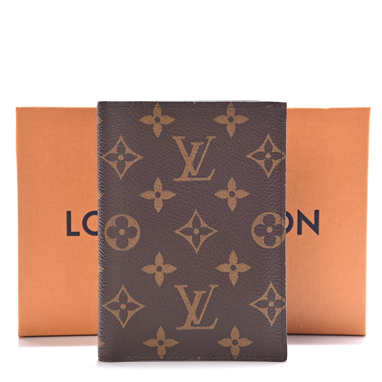 Louis Vuitton Monogram Passport Cover 8 of 8