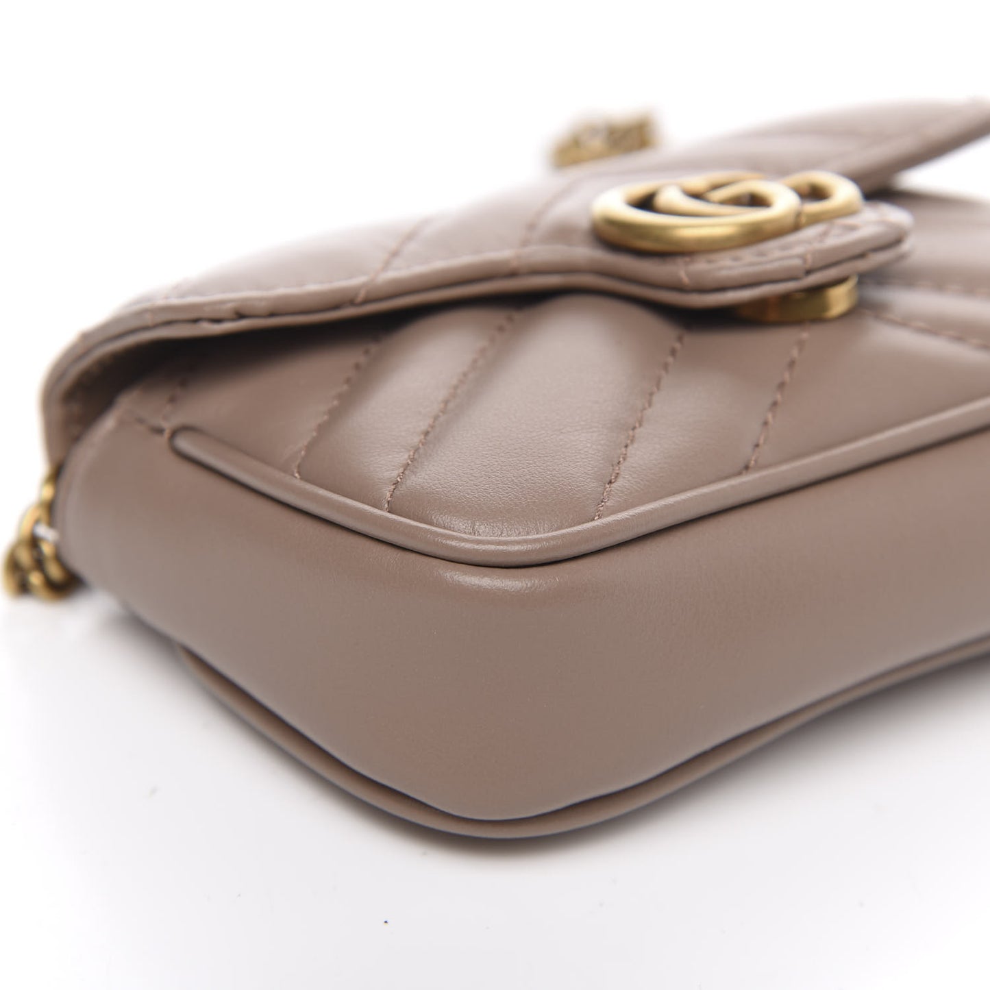 Calfskin Matelasse Heart GG Marmont 2.0 Coin Purse On A Chain Porcelain Rose