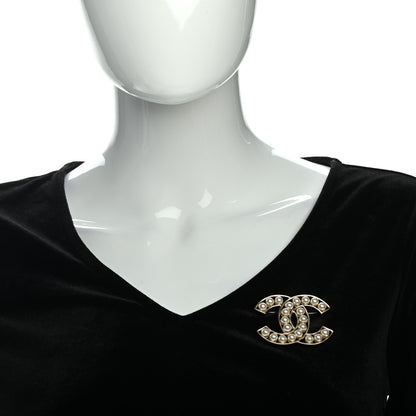 Chanel Pearl CC Brooch Light Gold 2 of 4