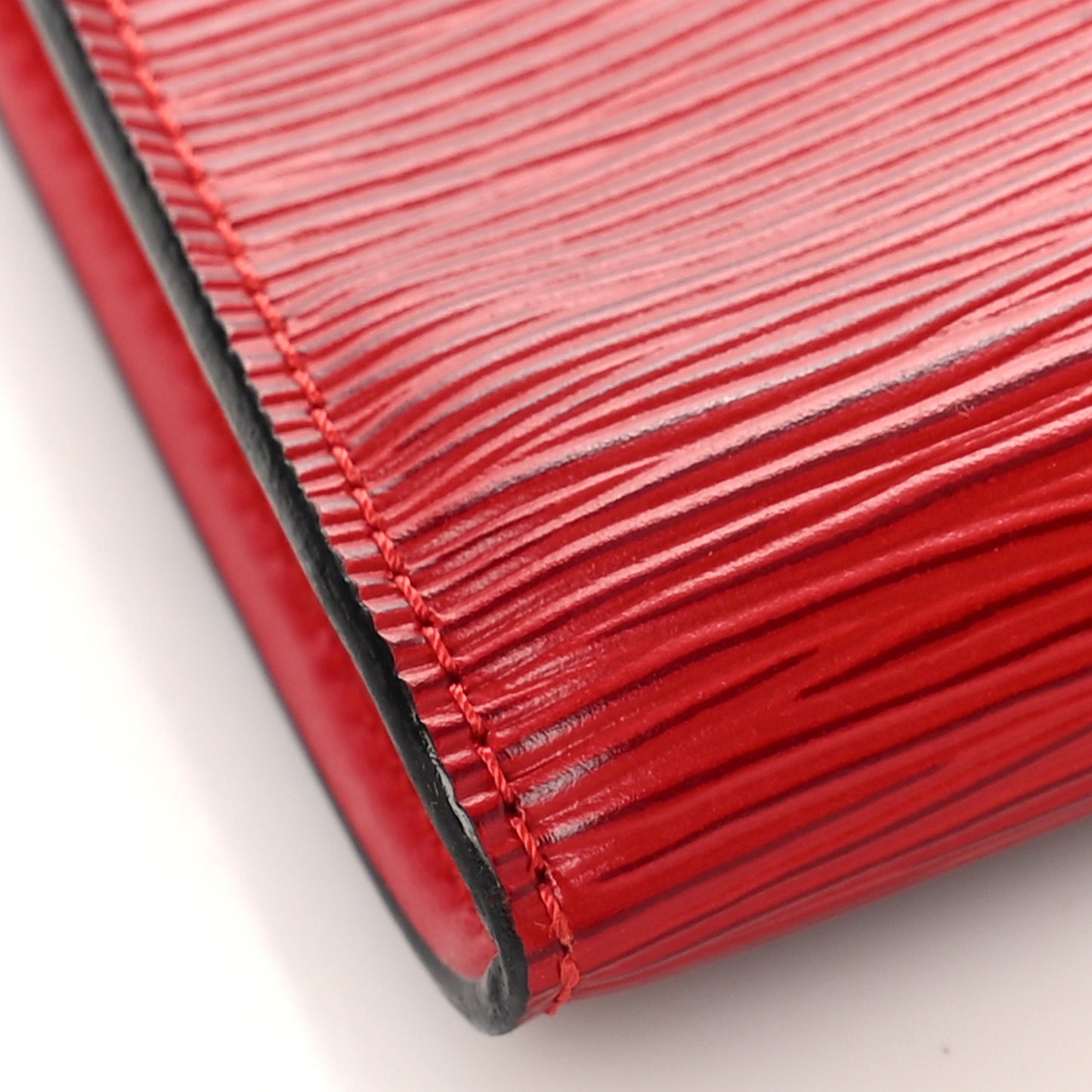 Epi Pochette Accessories 24 Castillan Red