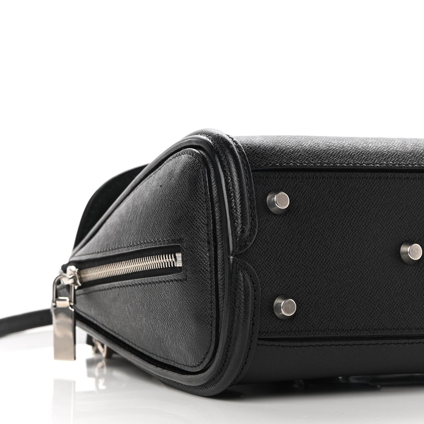 Grained Calfskin Small Heroine Black