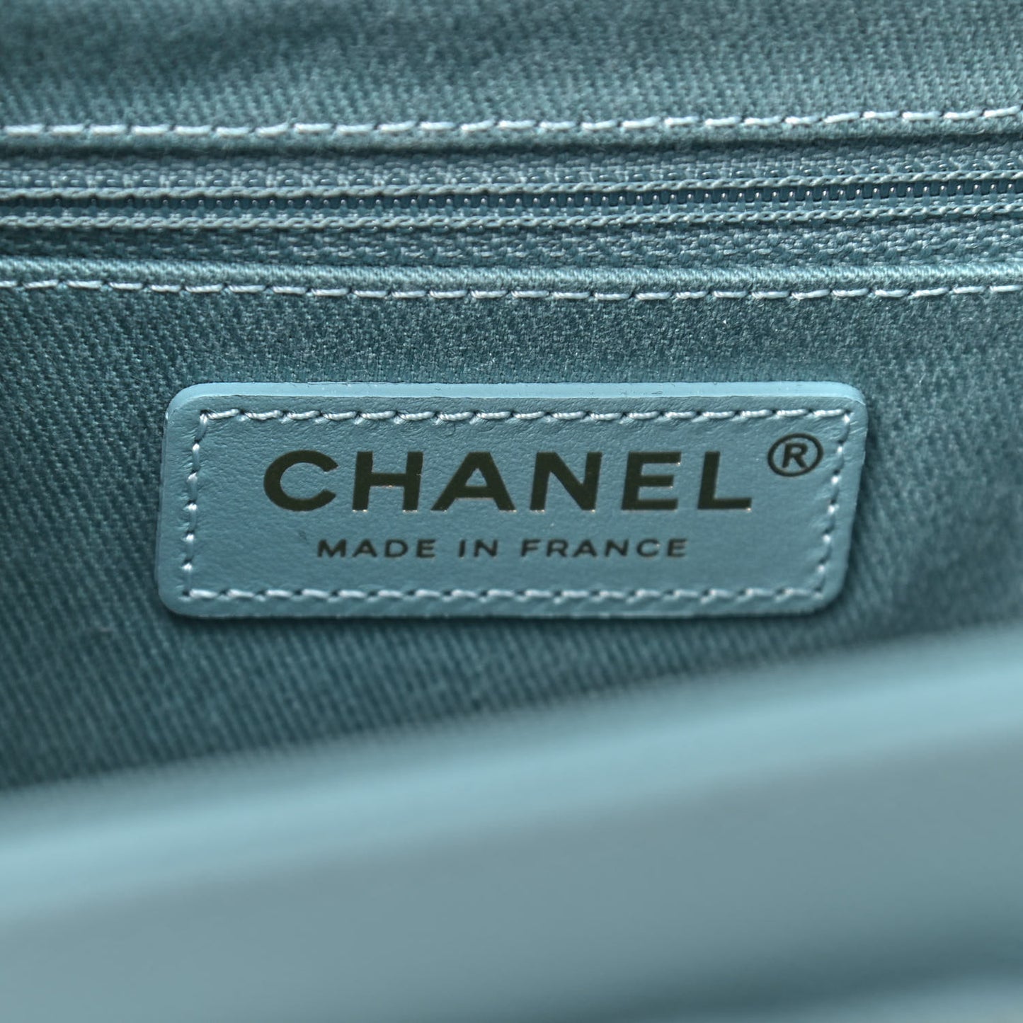 Caviar Quilted Medium Business Affinity Flap Blue