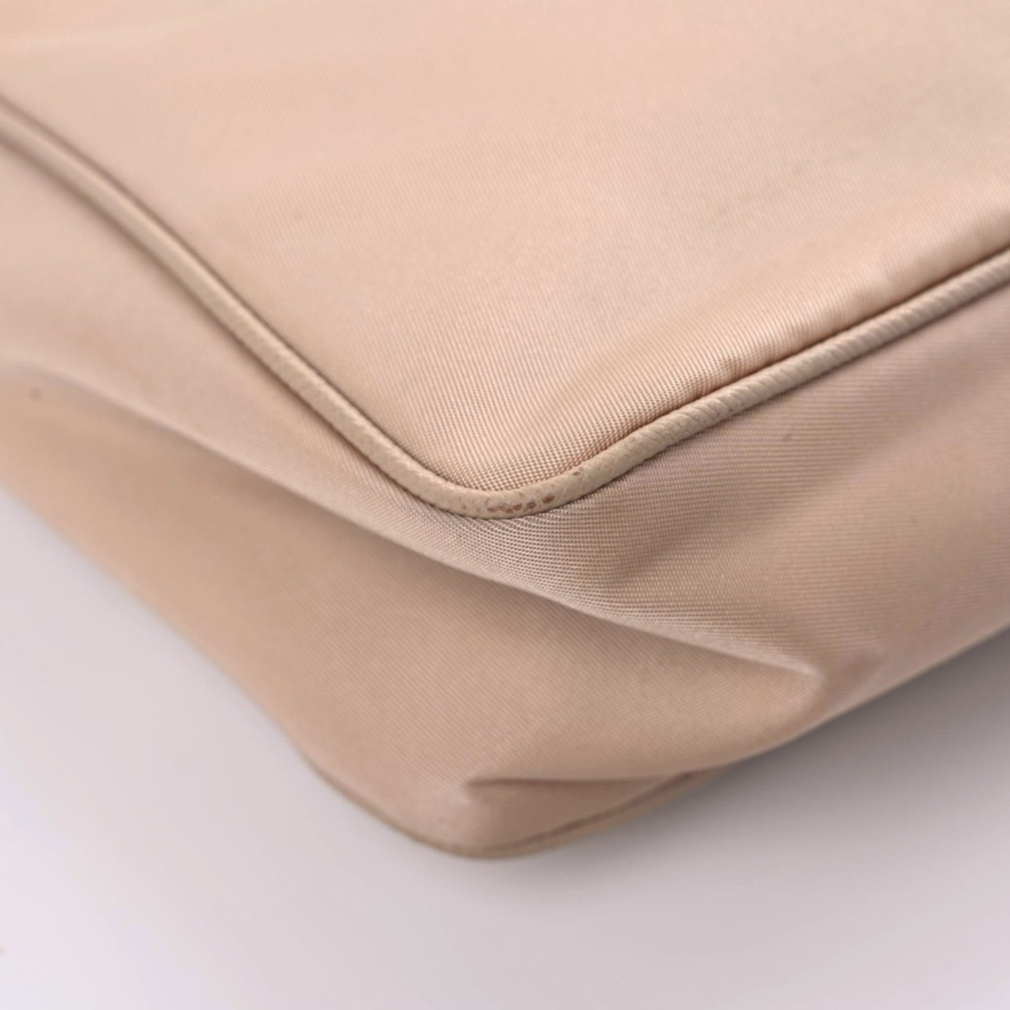 Re-Nylon Saffiano Mini Re-Edition 2005 Bag Cammeo