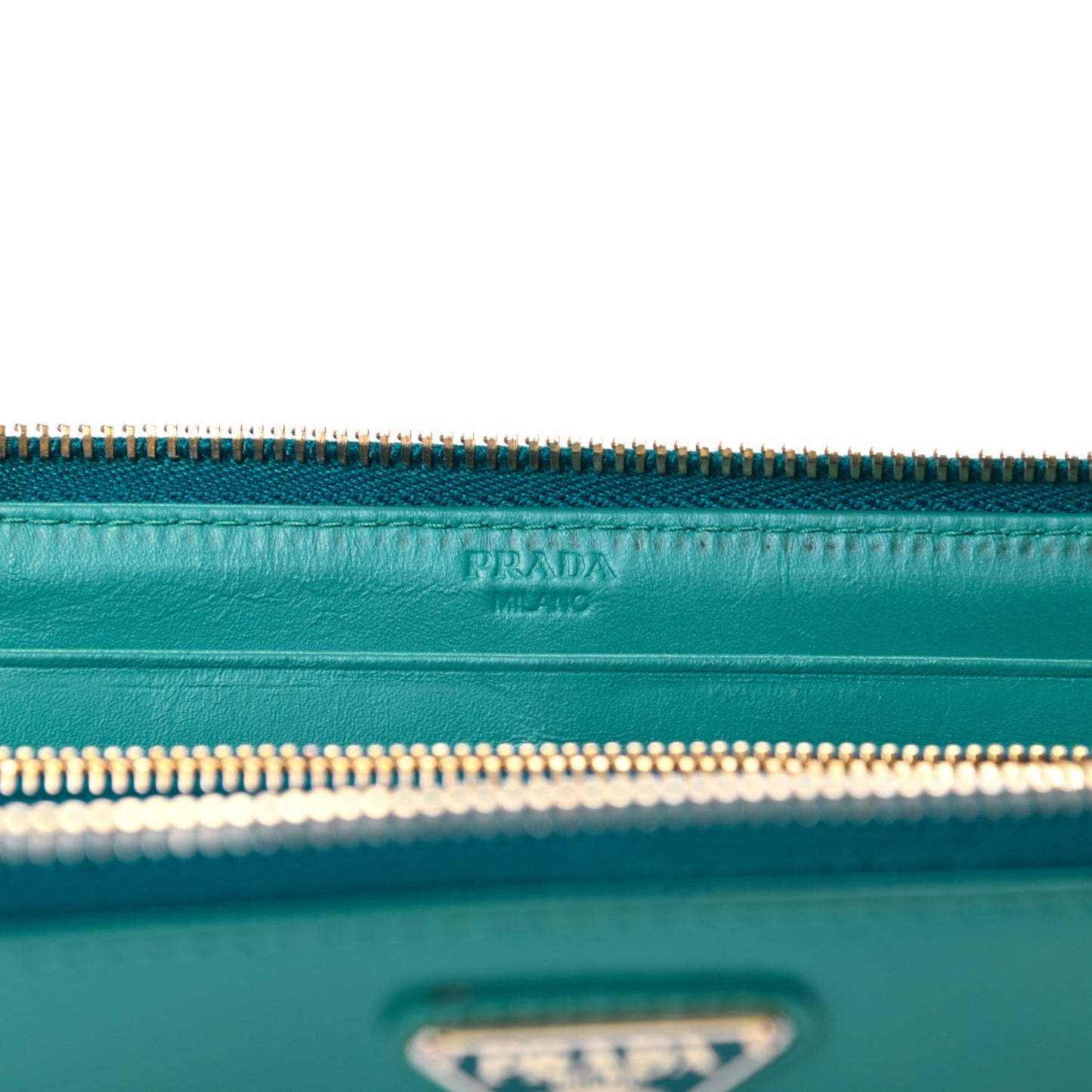 Saffiano Vernice Zip Around Wallet Voyage