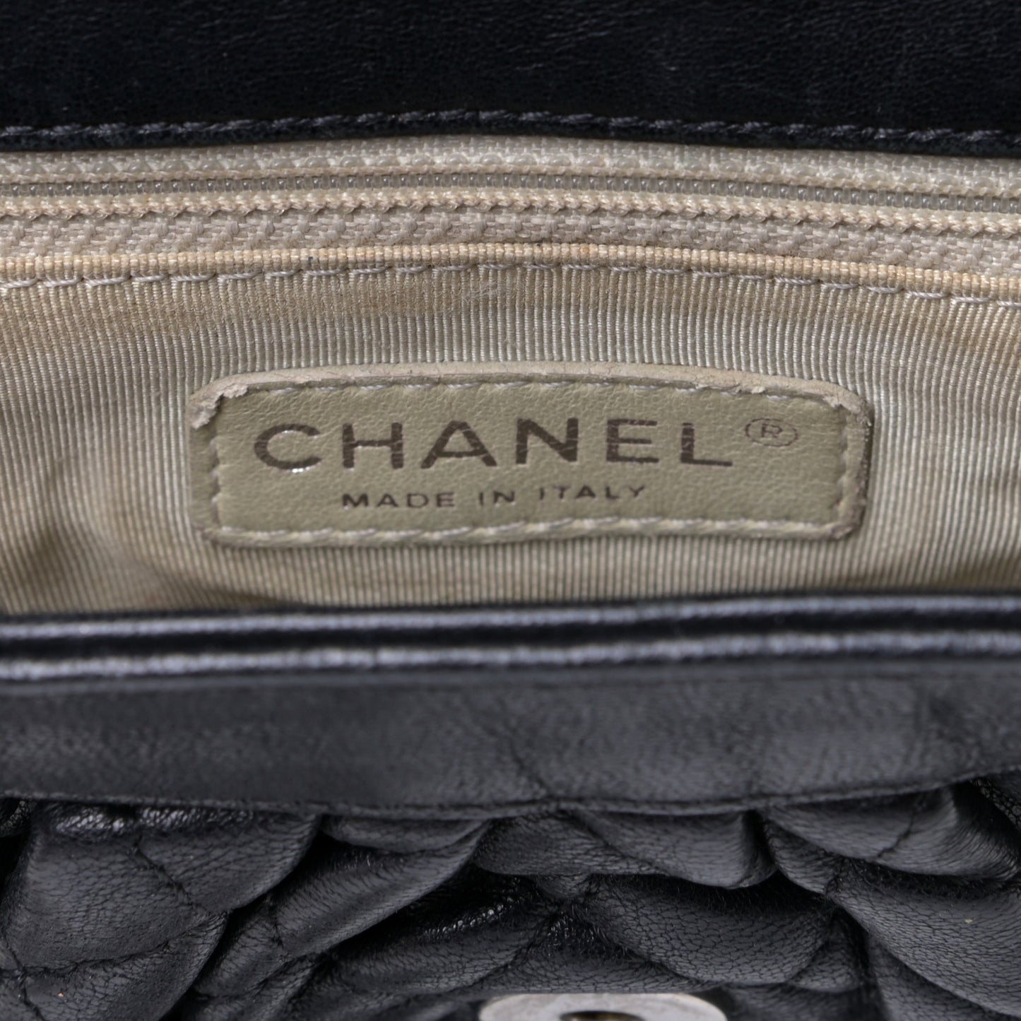 Washed Lambskin Mini Chain Around Messenger Black
