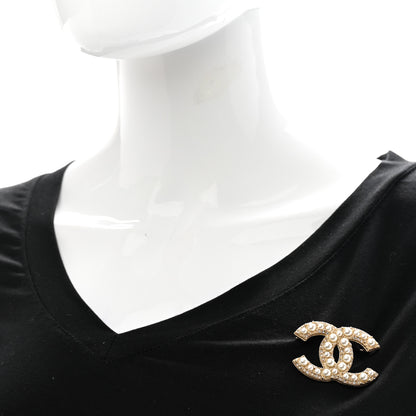 Chanel Pearl CC Brooch Gold 2 of 5