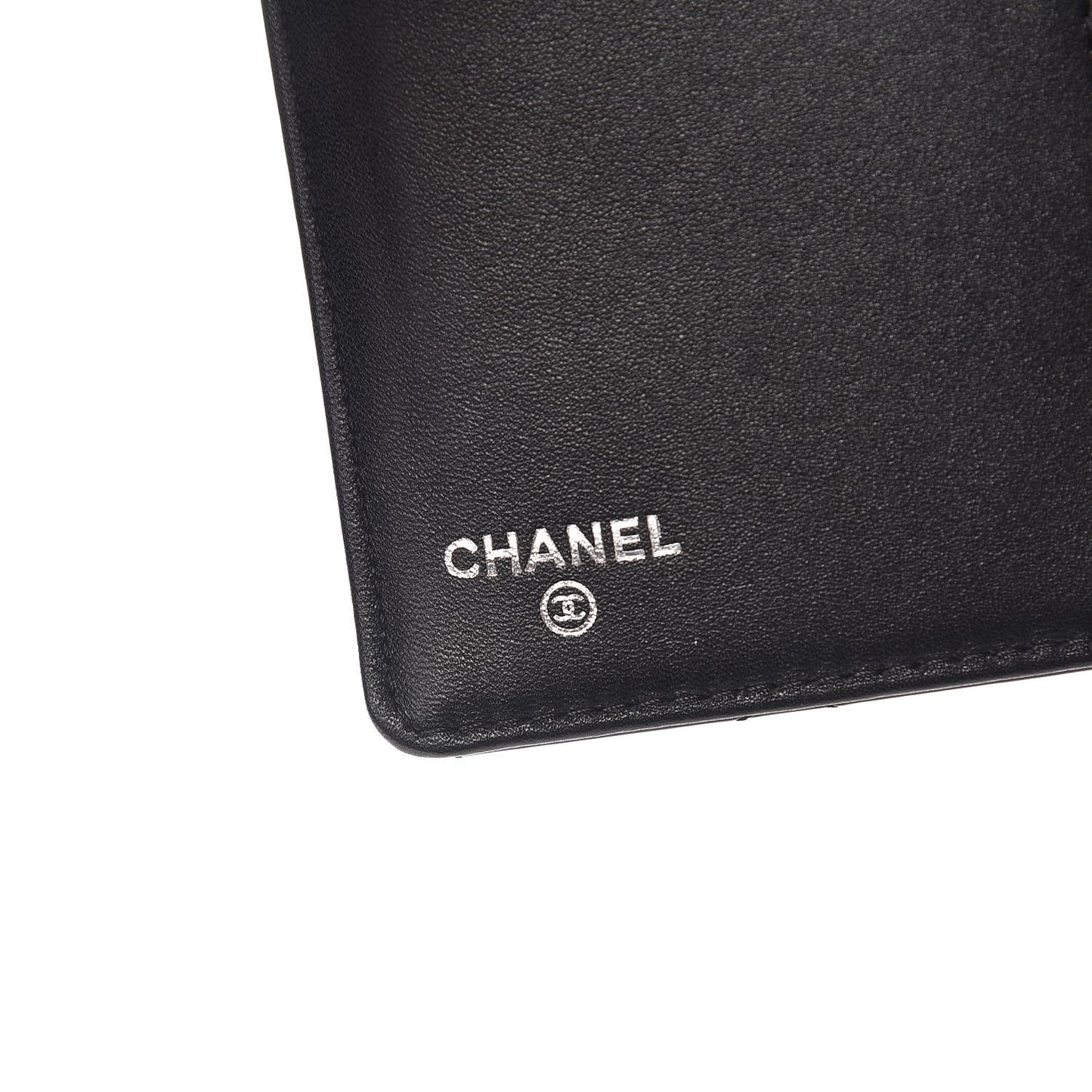 Patent Quilted Brilliant Yen Wallet Black