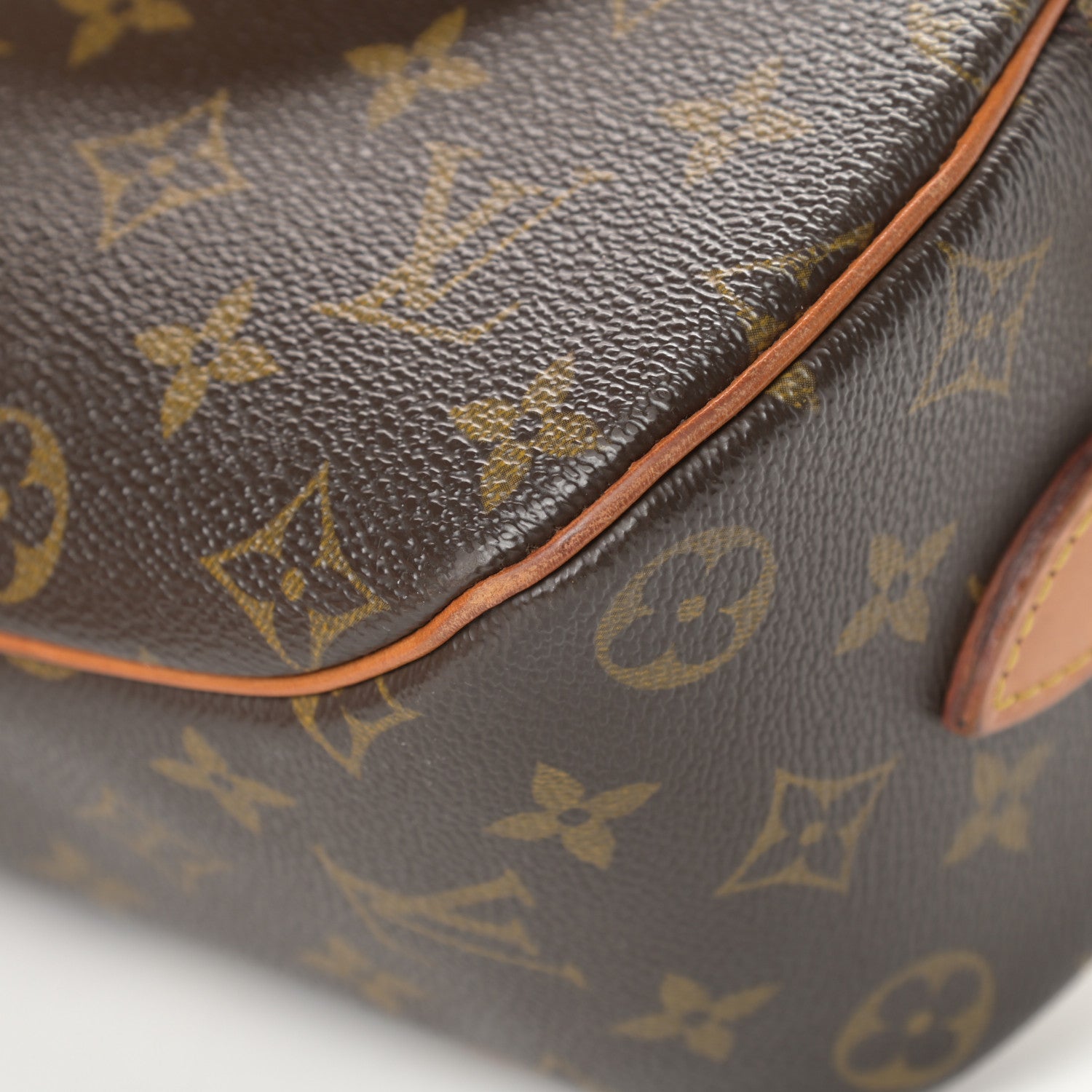 Louis Vuitton Monogram Blois 11 of 16