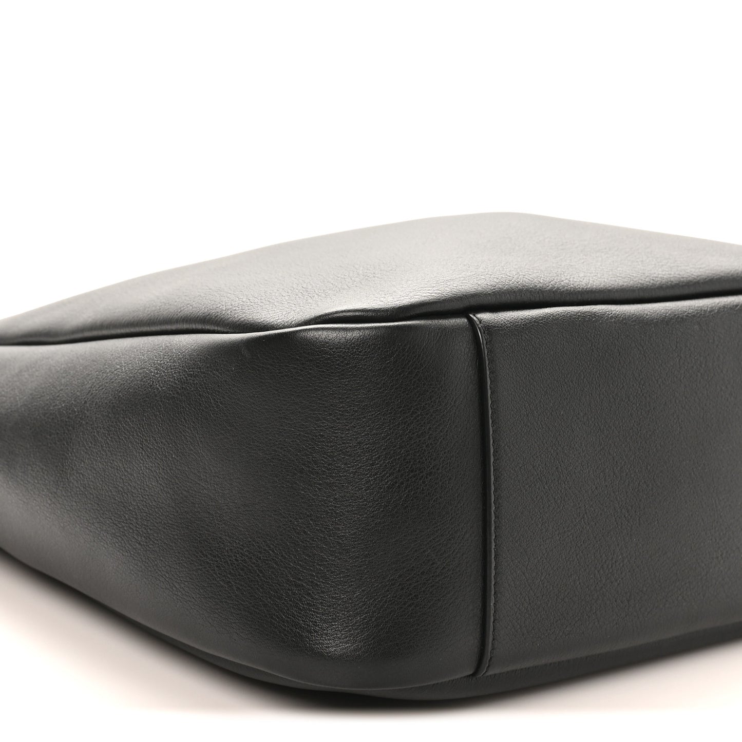 Supple Calfskin Large Le 5 A 7 Soft Hobo Black
