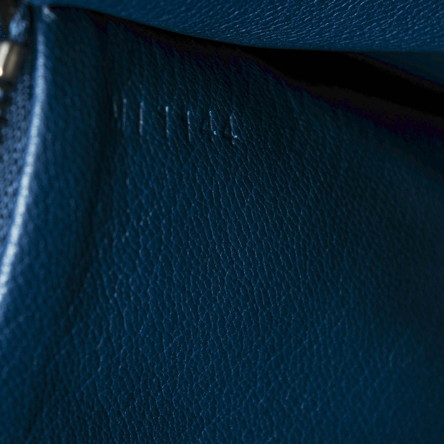 Louis Vuitton Veau Ecorce Haute Maroquinerie Lockit MM Blue Marine 8 of 8