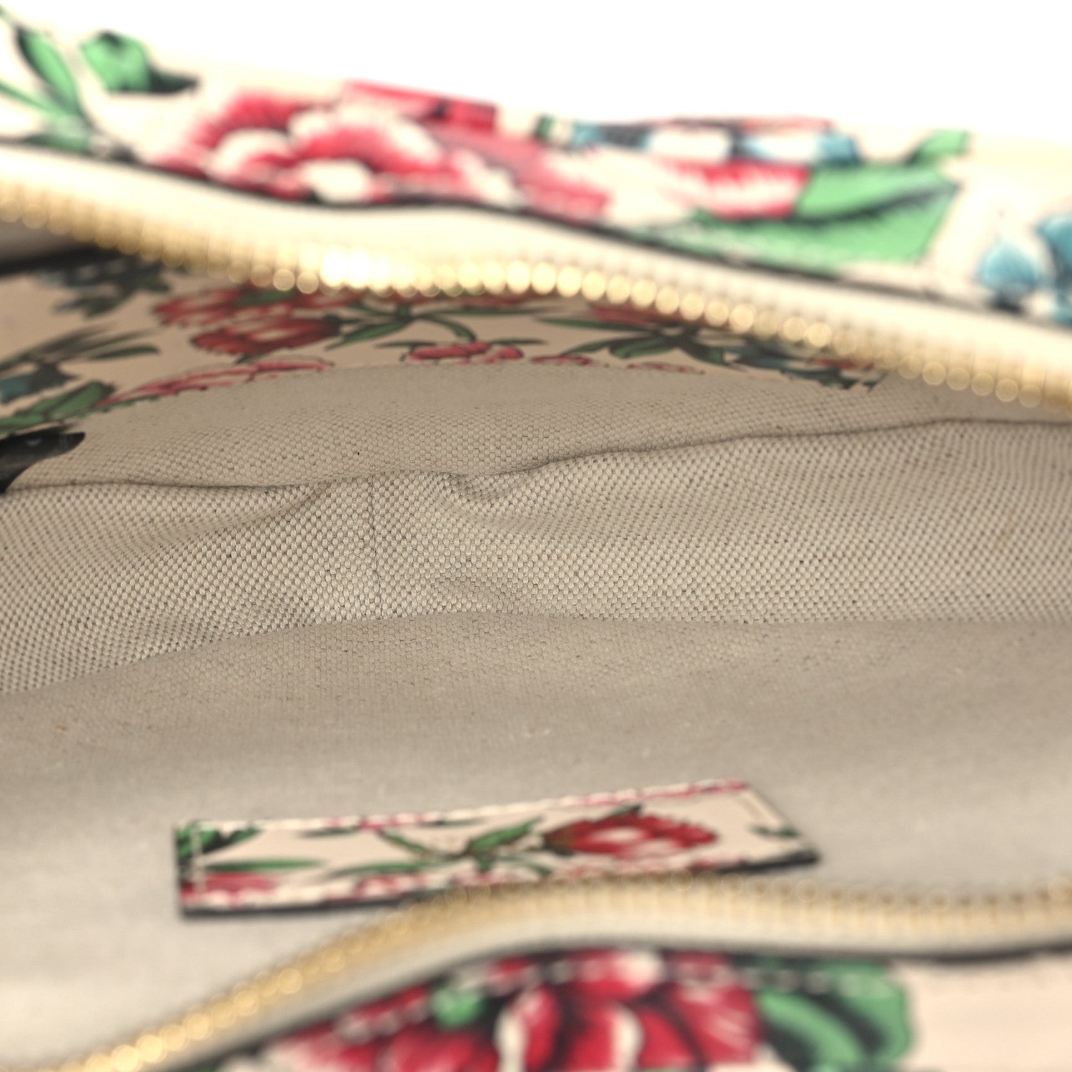 Gucci Calfskin Matelasse Diagonal Brit Roses Print Mini Interlocking G Heart Shoulder Bag White Multicolor 4 of 9