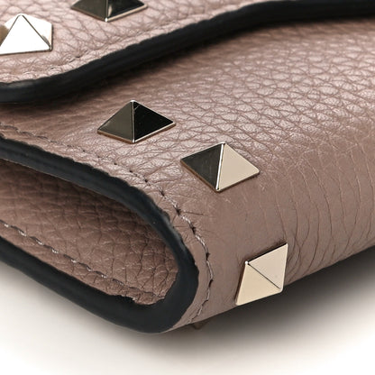 Valentino Garavani Pebbled Calfskin Rockstud Flip Lock Wallet On Chain Poudre 8 of 9