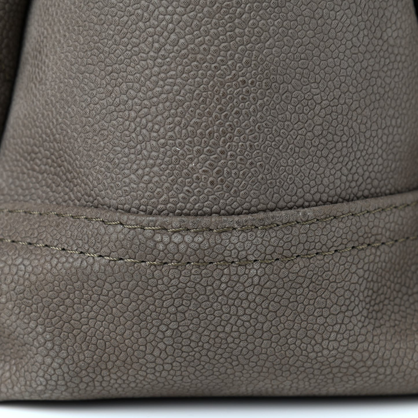 Iridescent Caviar Medium Lady Pearly Flap Khaki