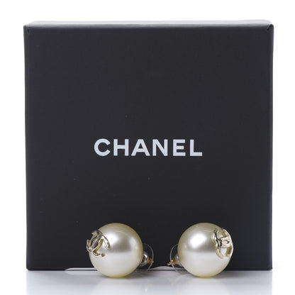 Chanel Pearl CC Large Earrings Gold 6 of 6