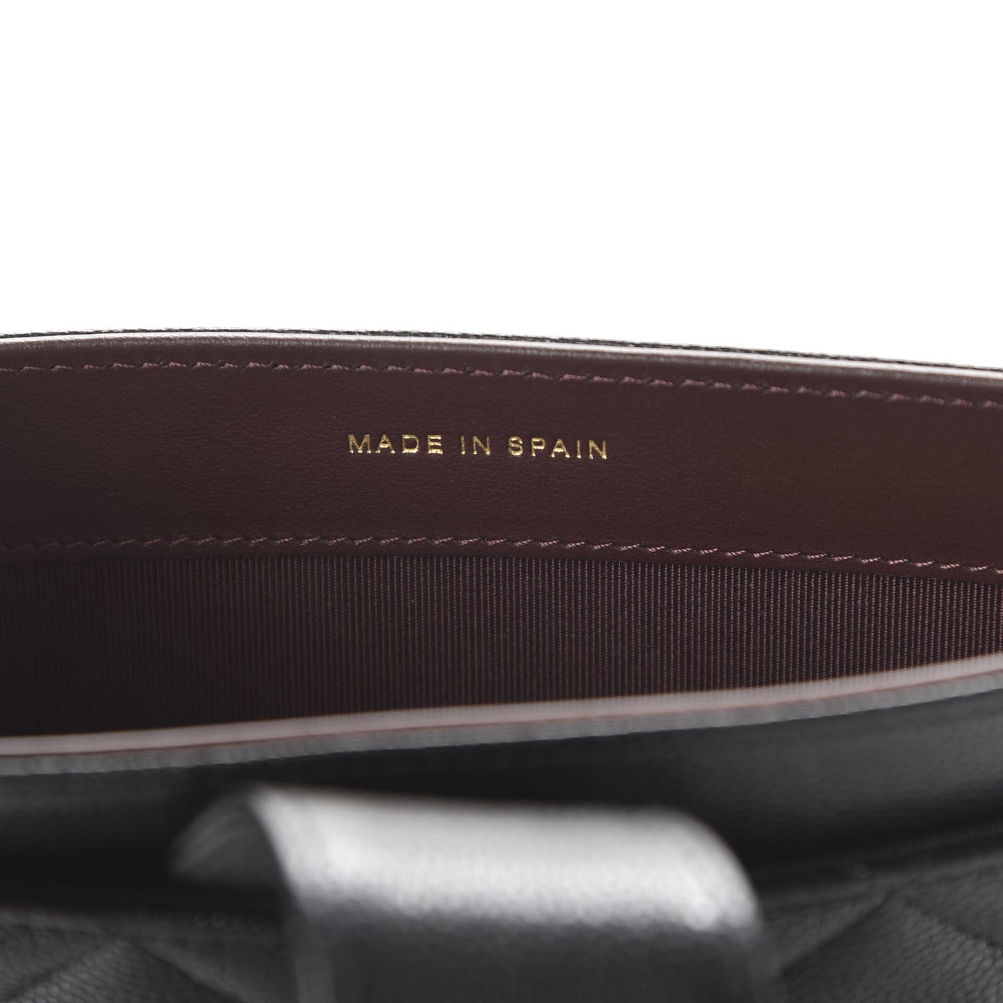 Caviar Quilted Classic Strap Pouch Black