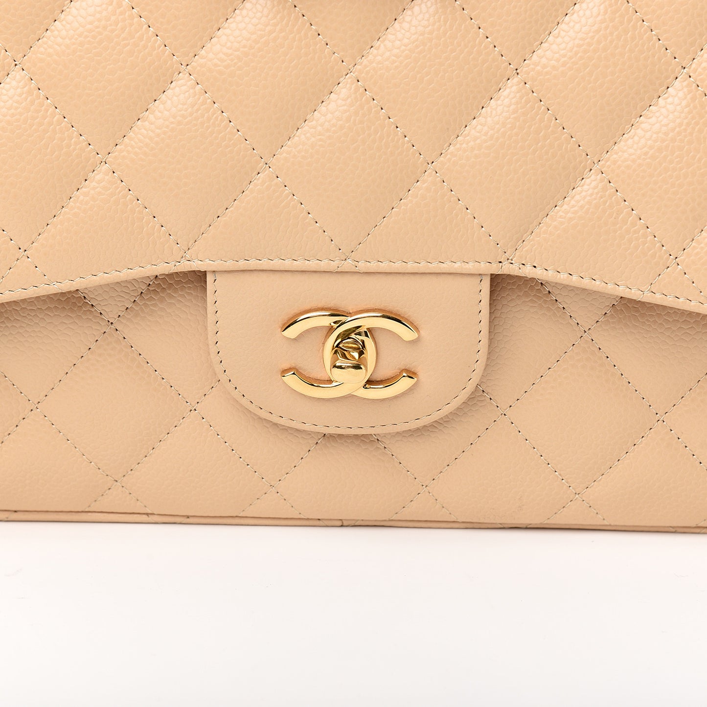 Caviar Quilted Jumbo Double Flap Beige Clair