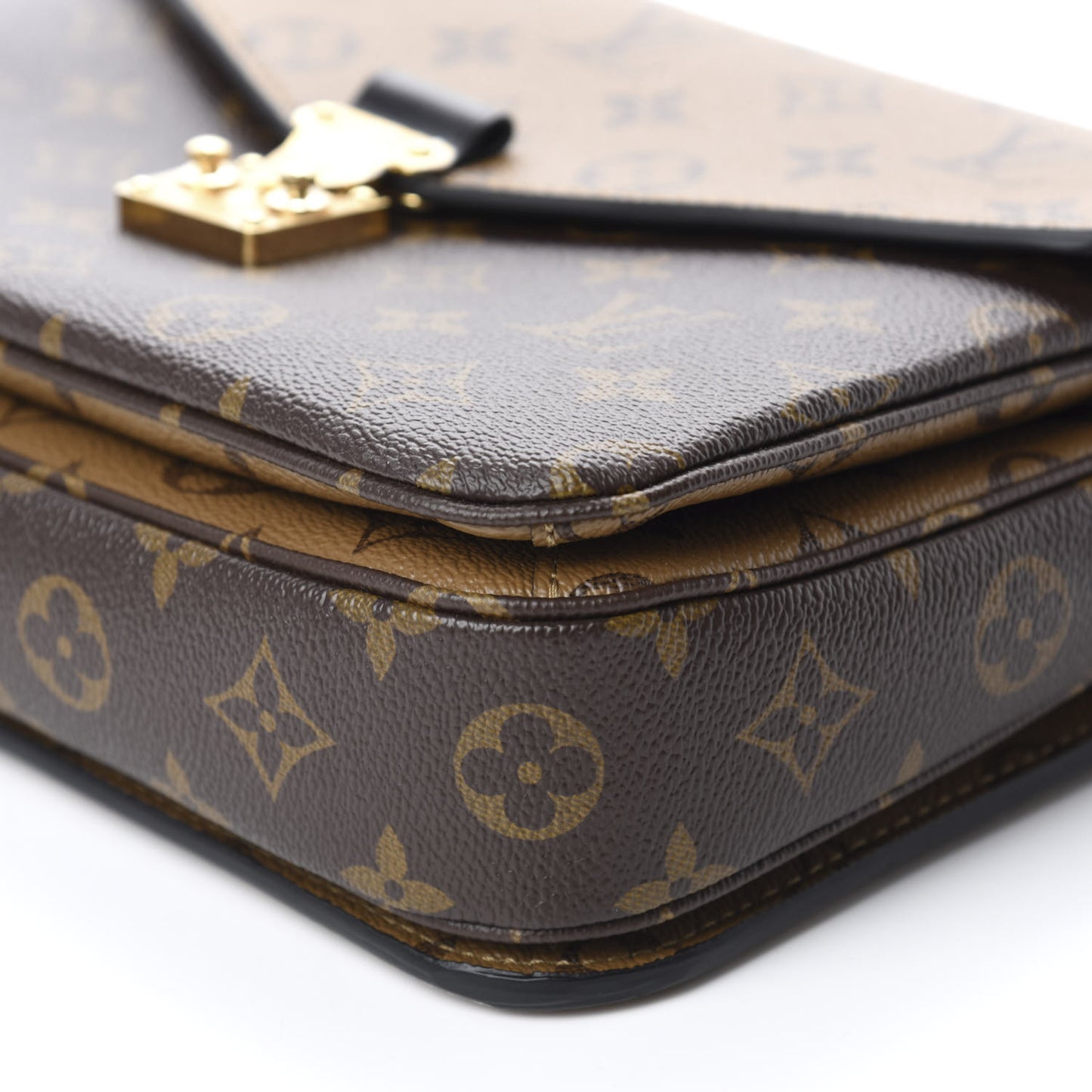 Reverse Monogram Pochette Metis