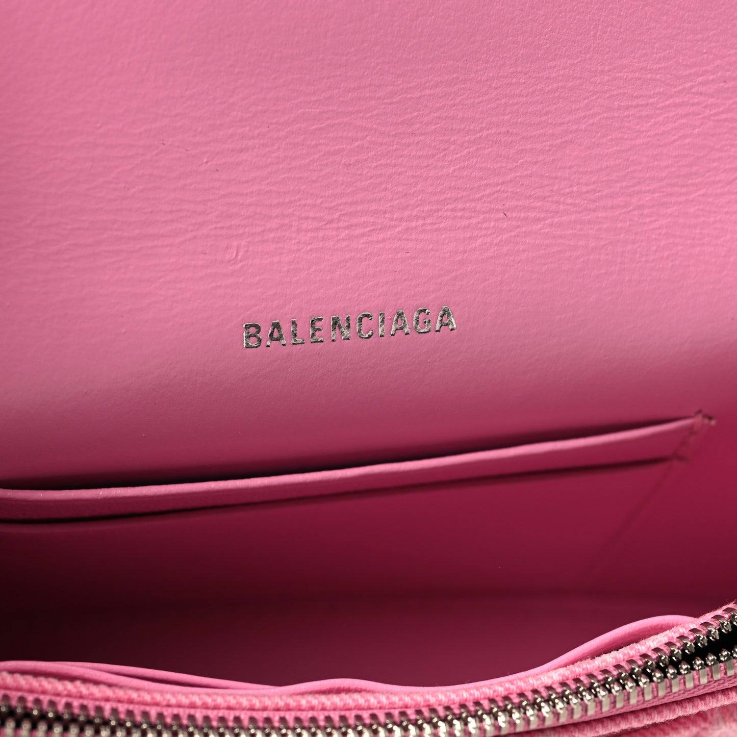 Denim XS Hourglass Wallet On Chain Pink