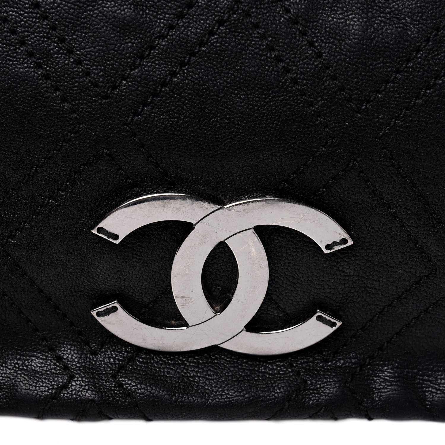 Chanel Calfskin Diamond Stitch Large Messenger Black 20 of 26