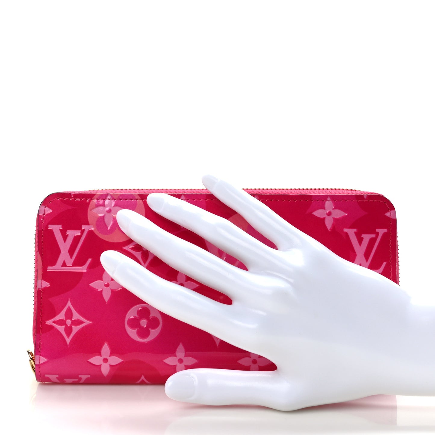 Vernis Valentine Zippy Wallet Fuchsia