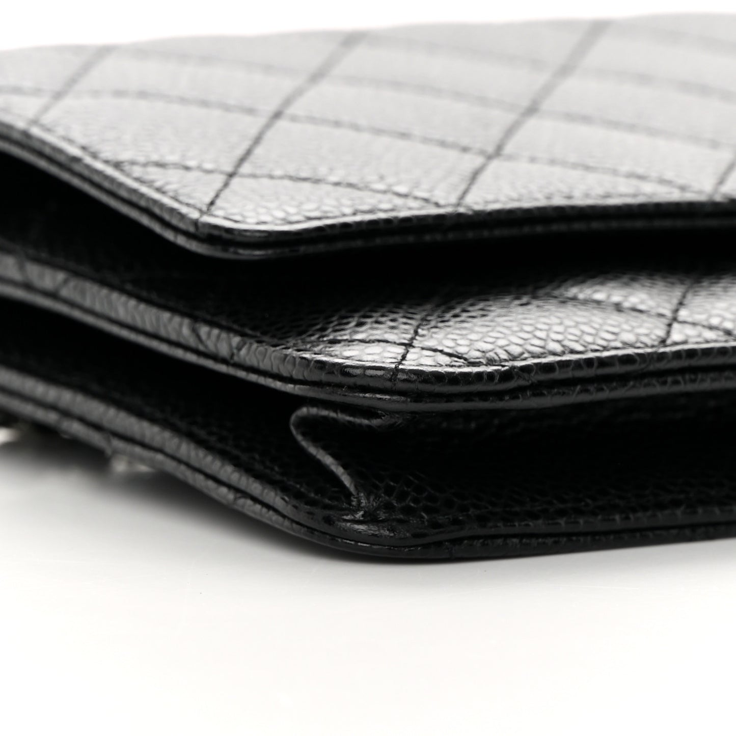Caviar Quilted Wallet on Chain WOC Black