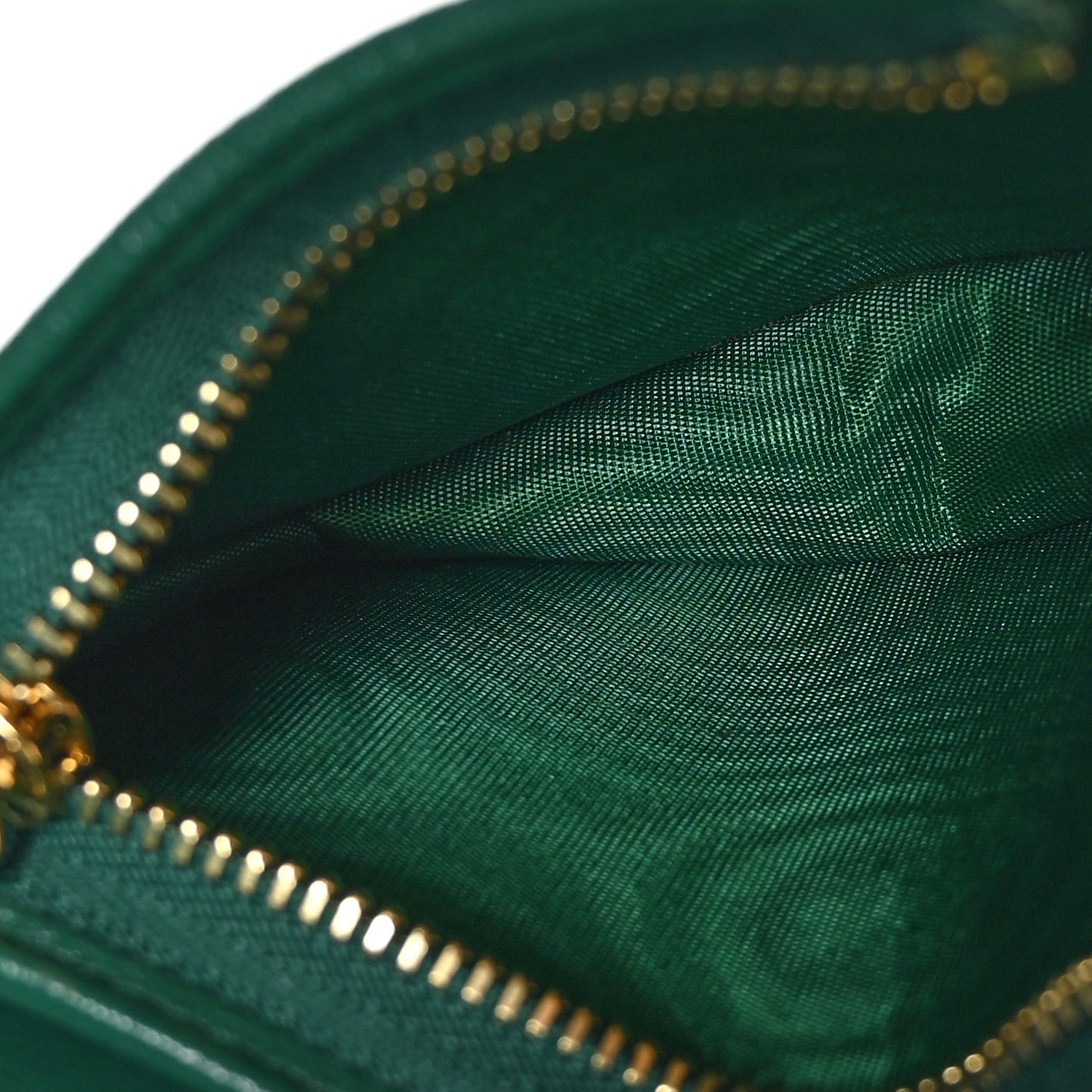 Azalea Calfskin Enamel Matelasse Diagonal Torchon GG Marmont Card Case New Shamrock Emerald