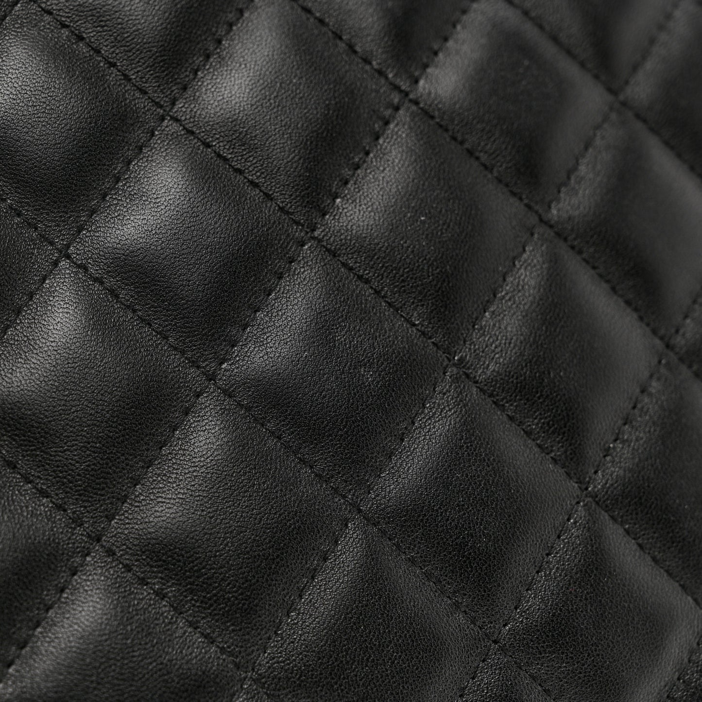 Lambskin Quilted Medium Cosmetic Case Black