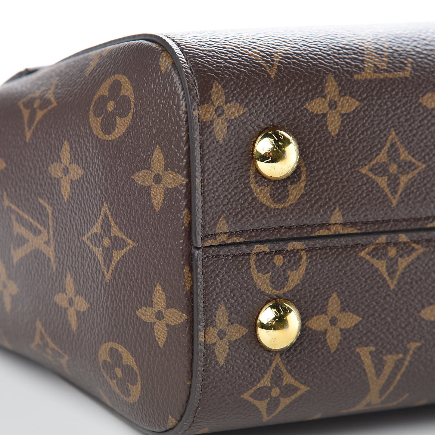 Monogram Cluny MM Papyrus Creme