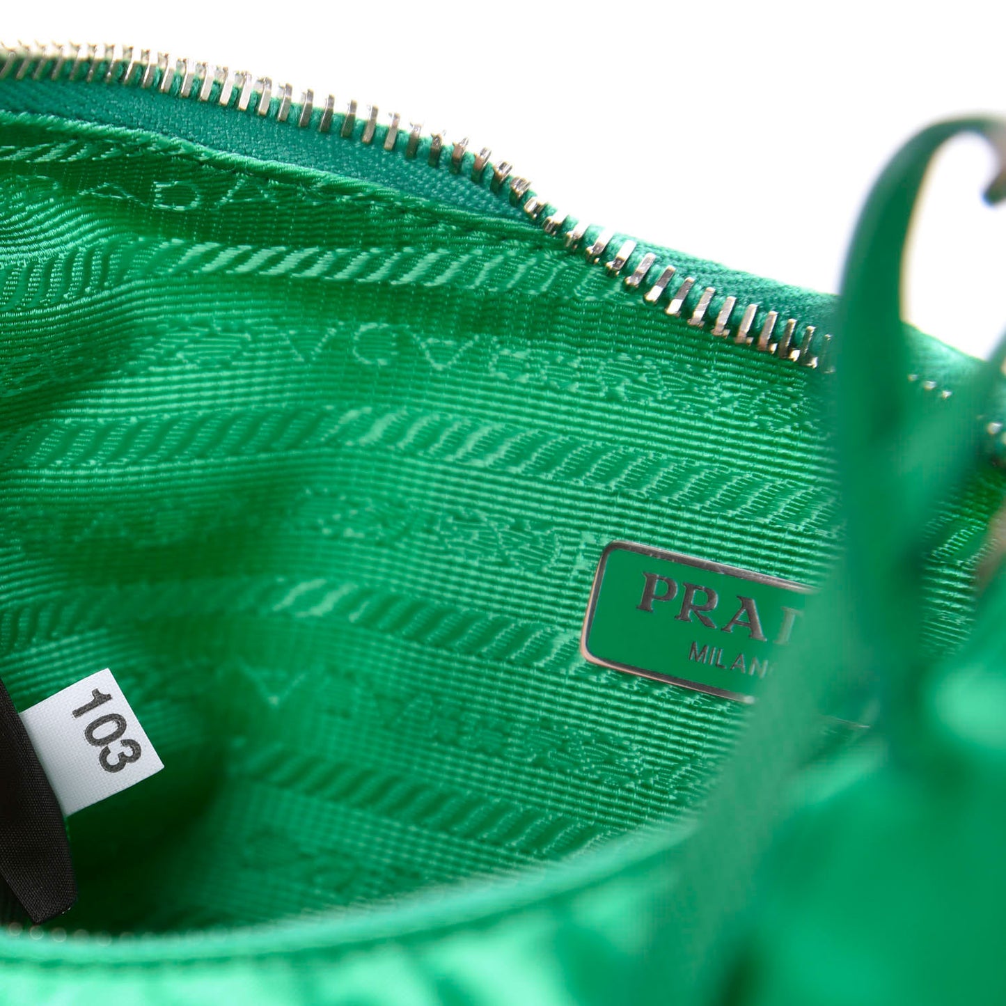 Nylon Re-Edition 2005 Shoulder Bag Menta