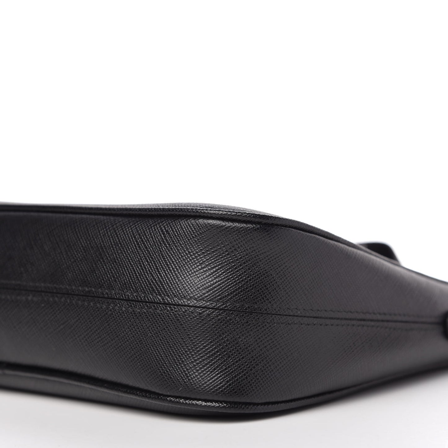 Saffiano Lux Re-Edition 2005 Shoulder Bag Black
