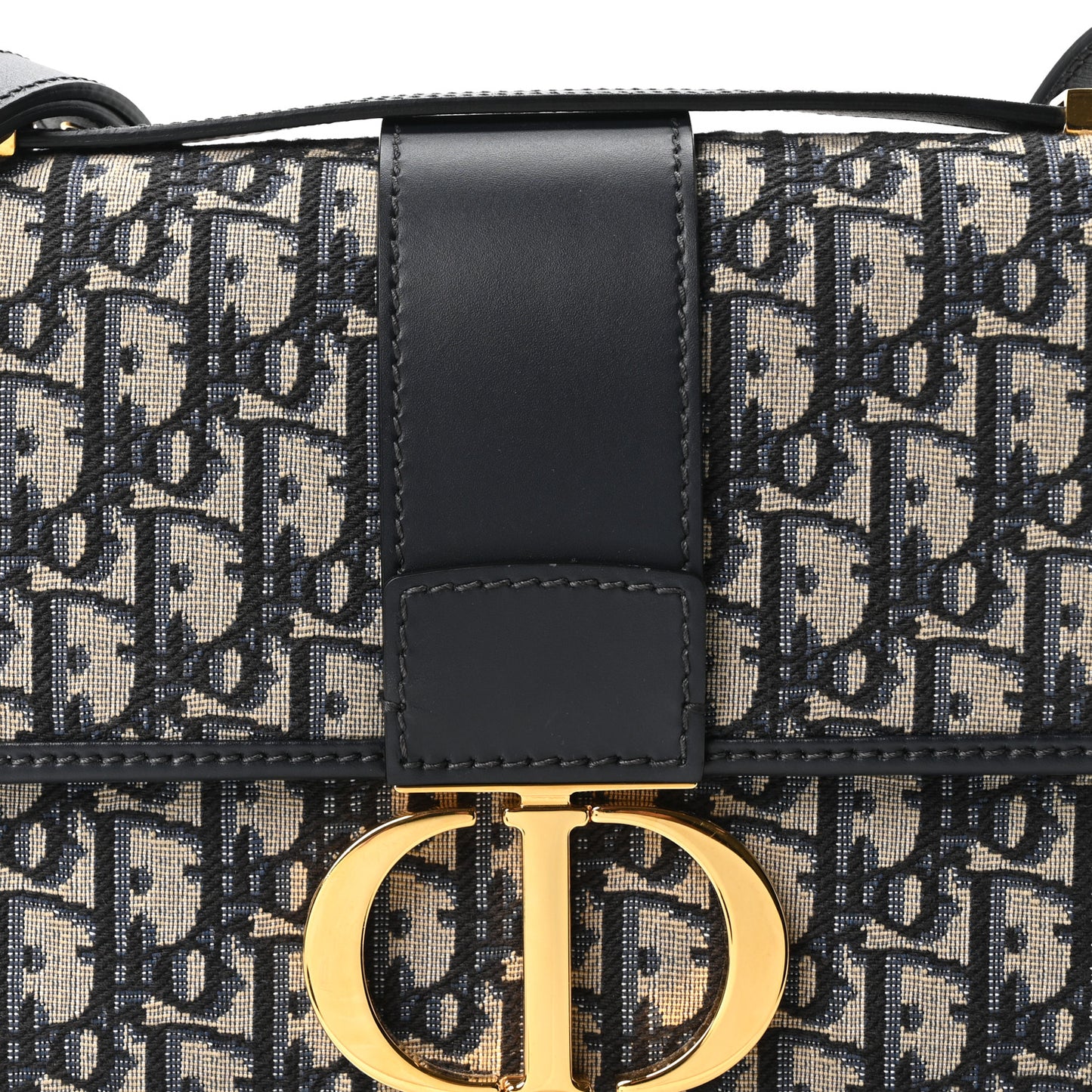 Oblique 30 Montaigne Flap Bag Blue