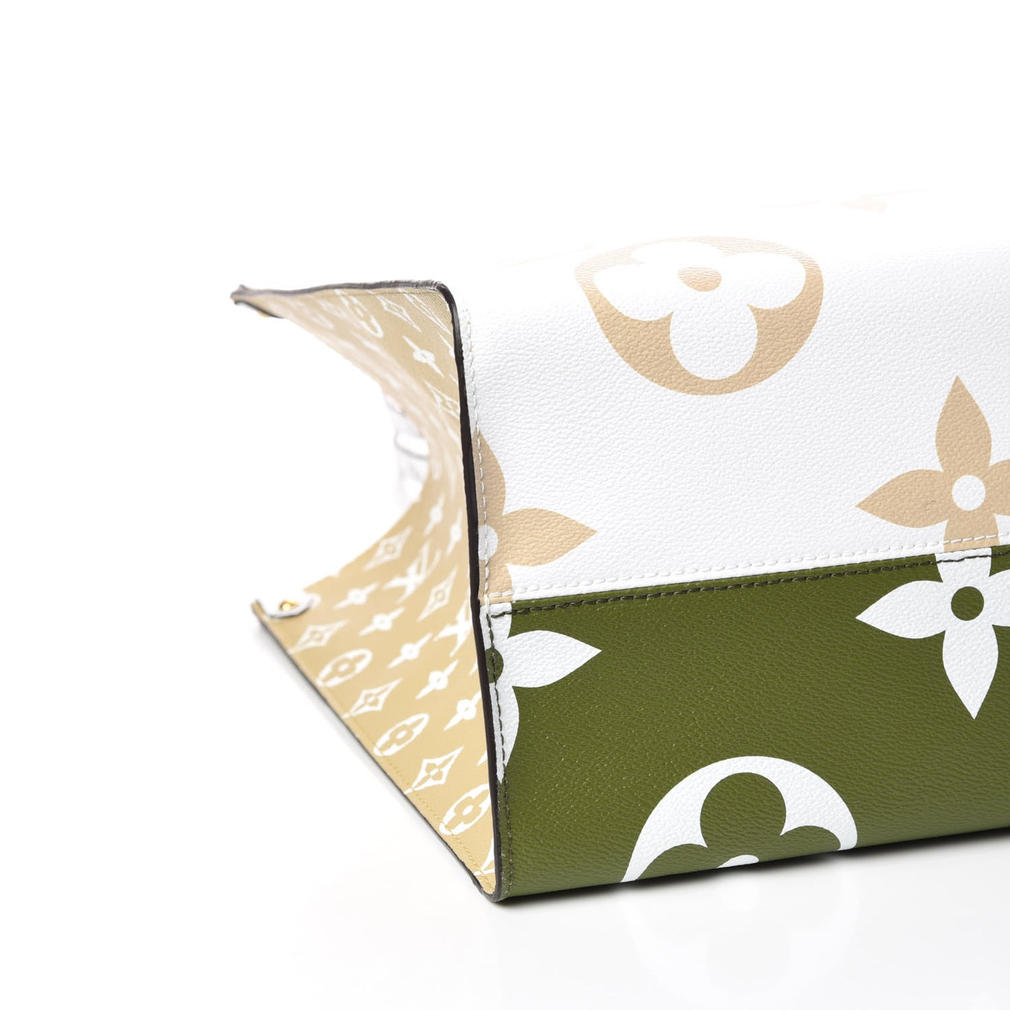 Monogram Giant Onthego GM Kaki Beige