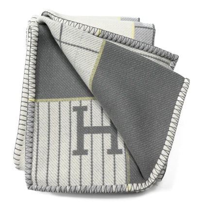 Hermes Wool Cashmere Avalon Cabriole Blanket Gris Perle 2 of 3