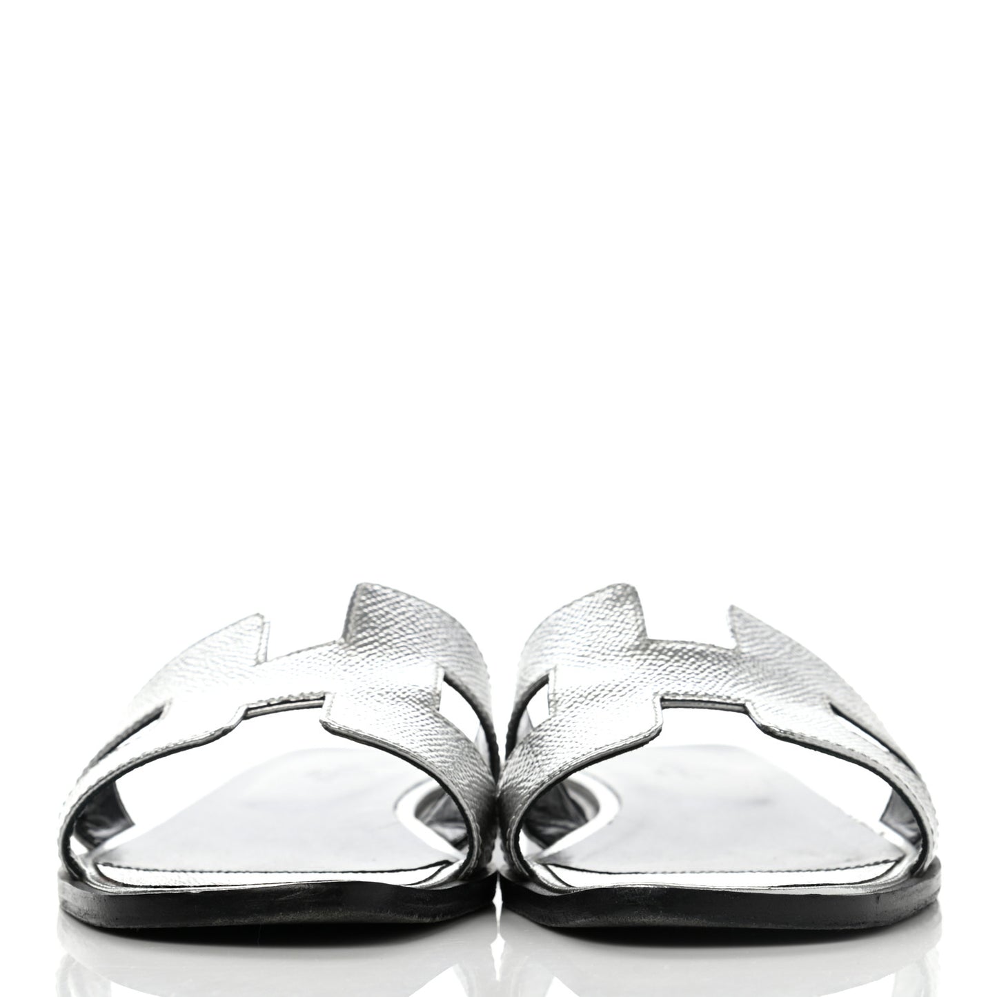 Metallic Epsom Oran Sandals 38.5 Gris Argente