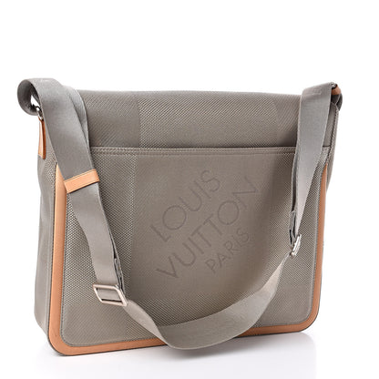 Louis Vuitton Damier Geant Messenger Bag Sable 3 of 15