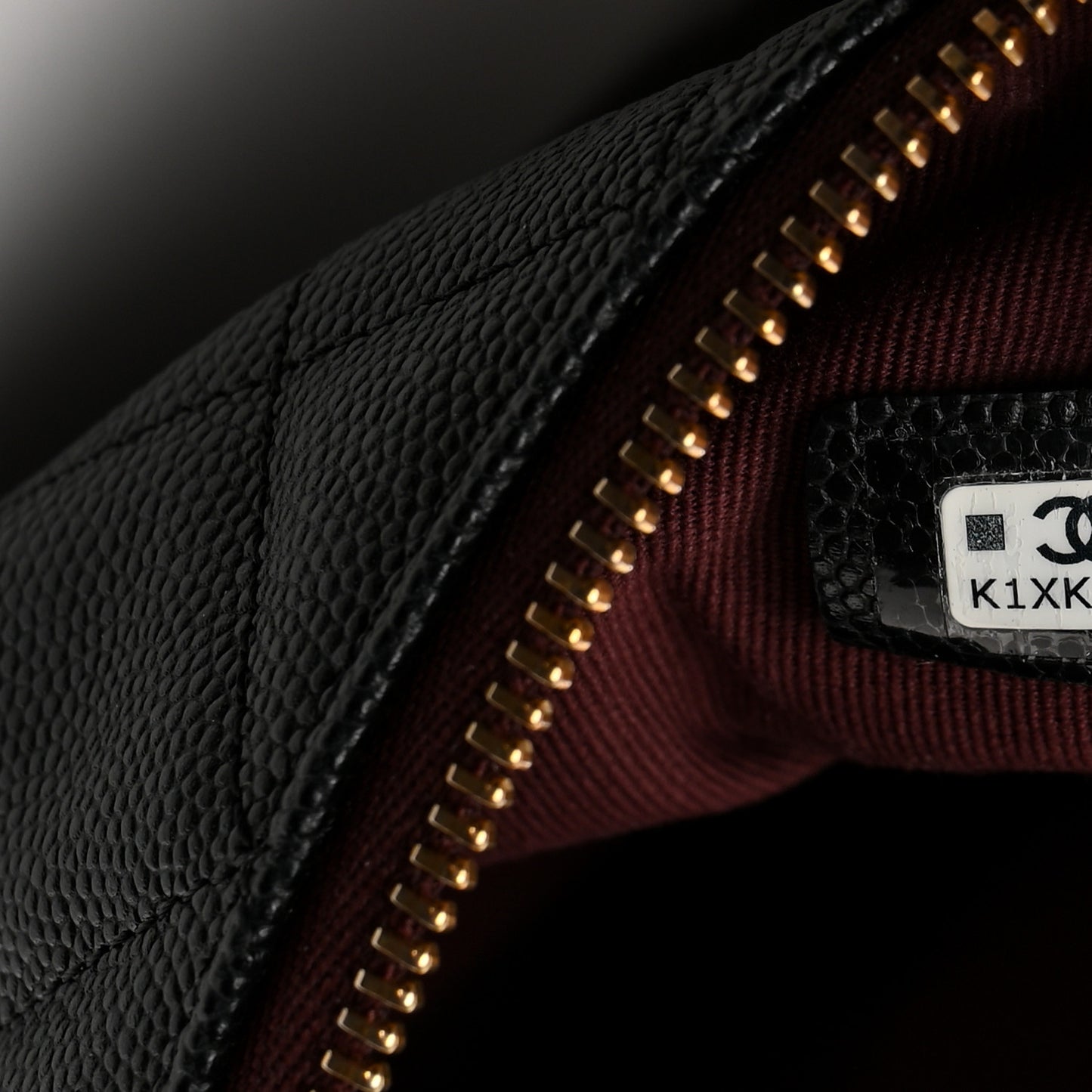 Caviar Quilted Medium Cosmetic Case Black