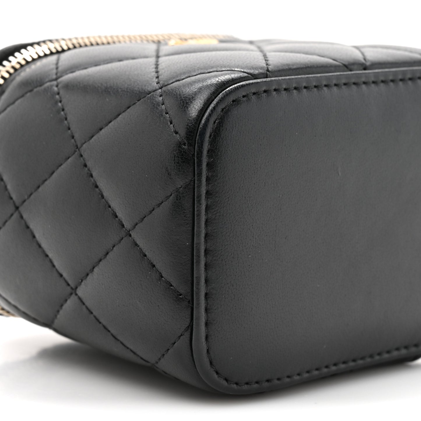 Lambskin Quilted Mini Pearl Crush Vanity Case With Chain Black