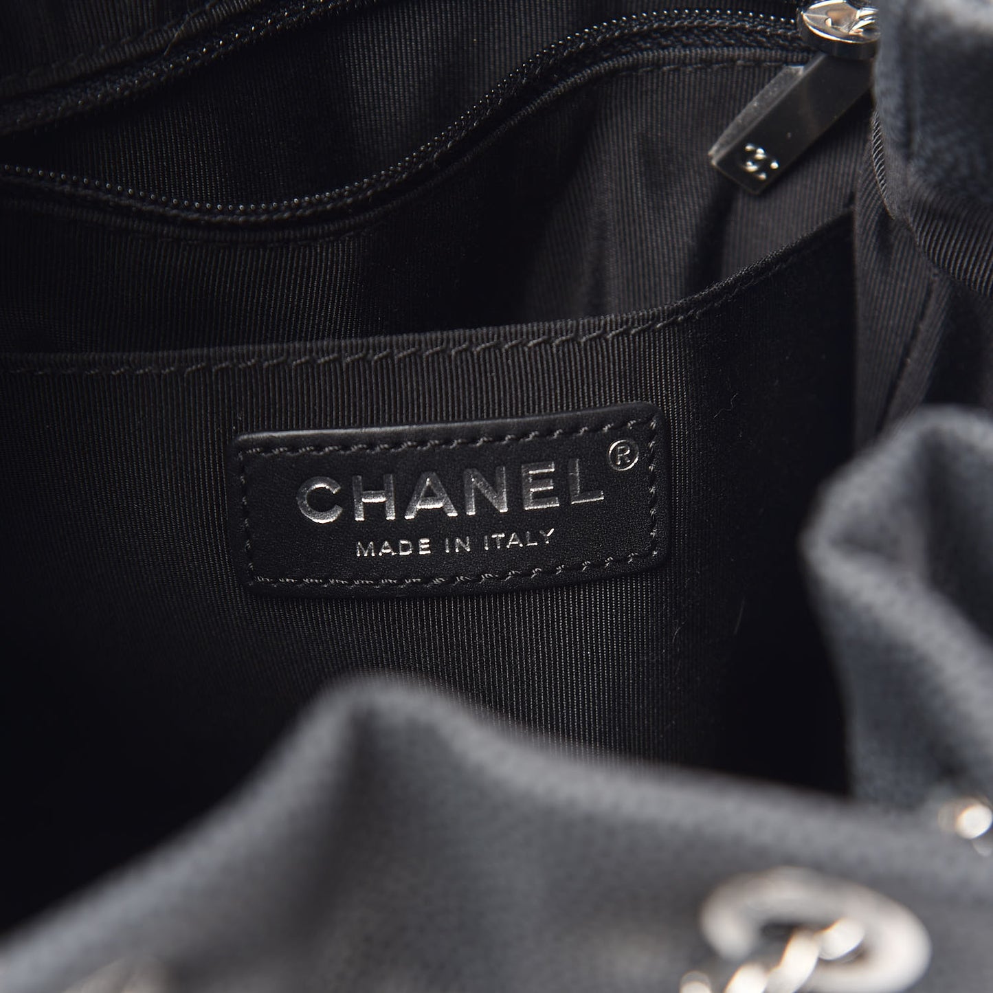 Caviar Flat Quilted CC Chain Bucket Drawstring Bag Black