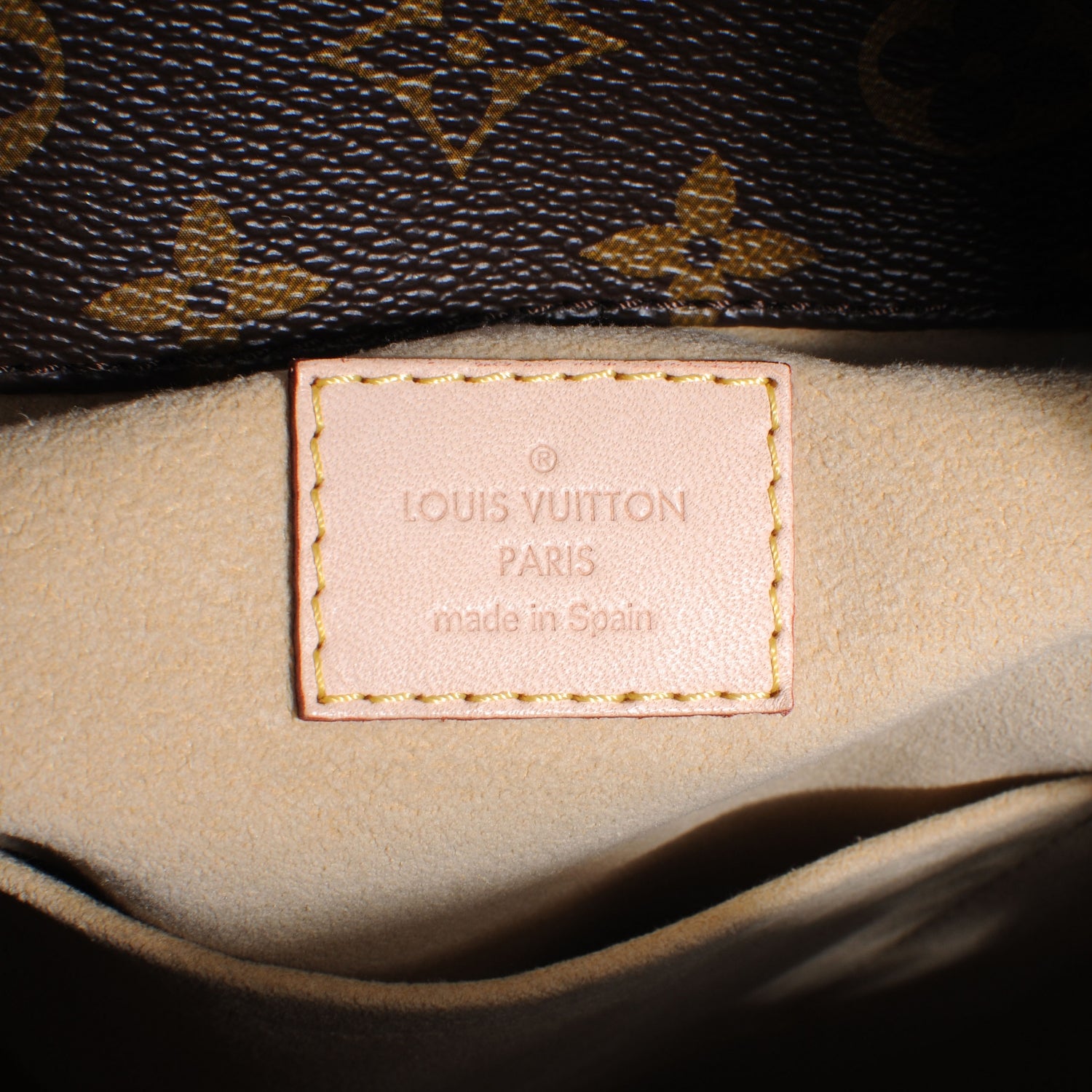 Louis Vuitton Monogram Artsy MM 5 of 8