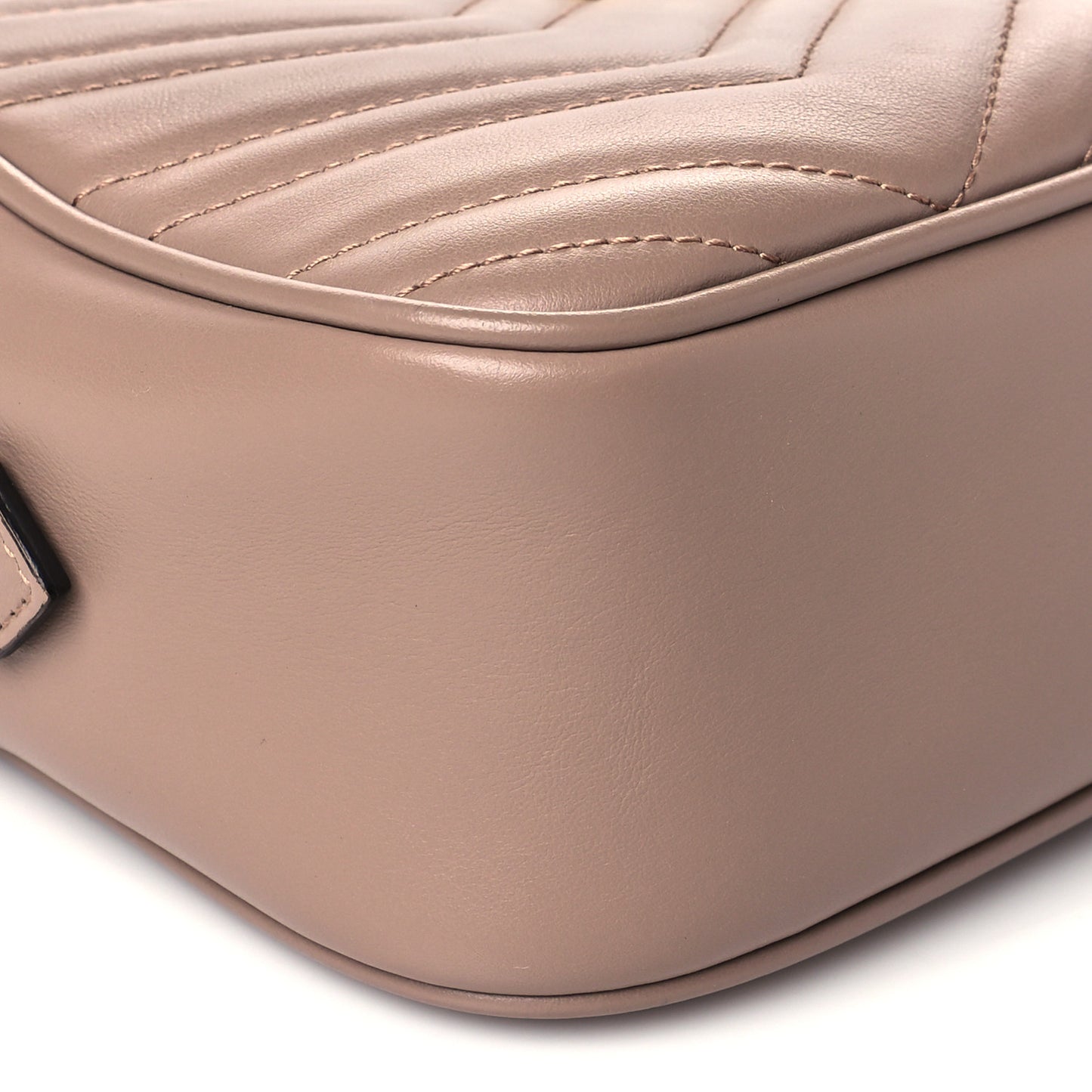 Calfskin Matelasse Small GG Marmont Chain Shoulder Bag Porcelain Rose