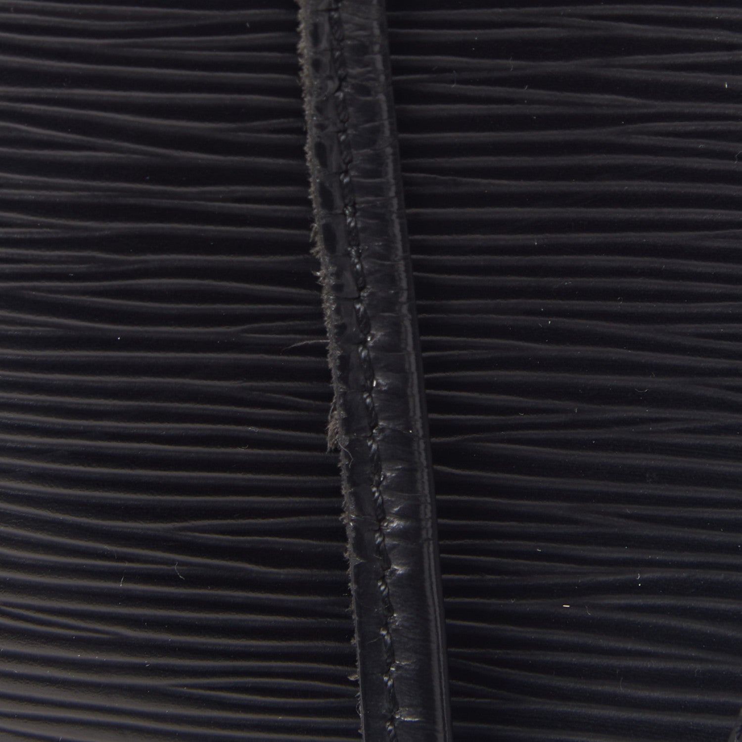 Louis Vuitton Epi Noe Black 8 of 9