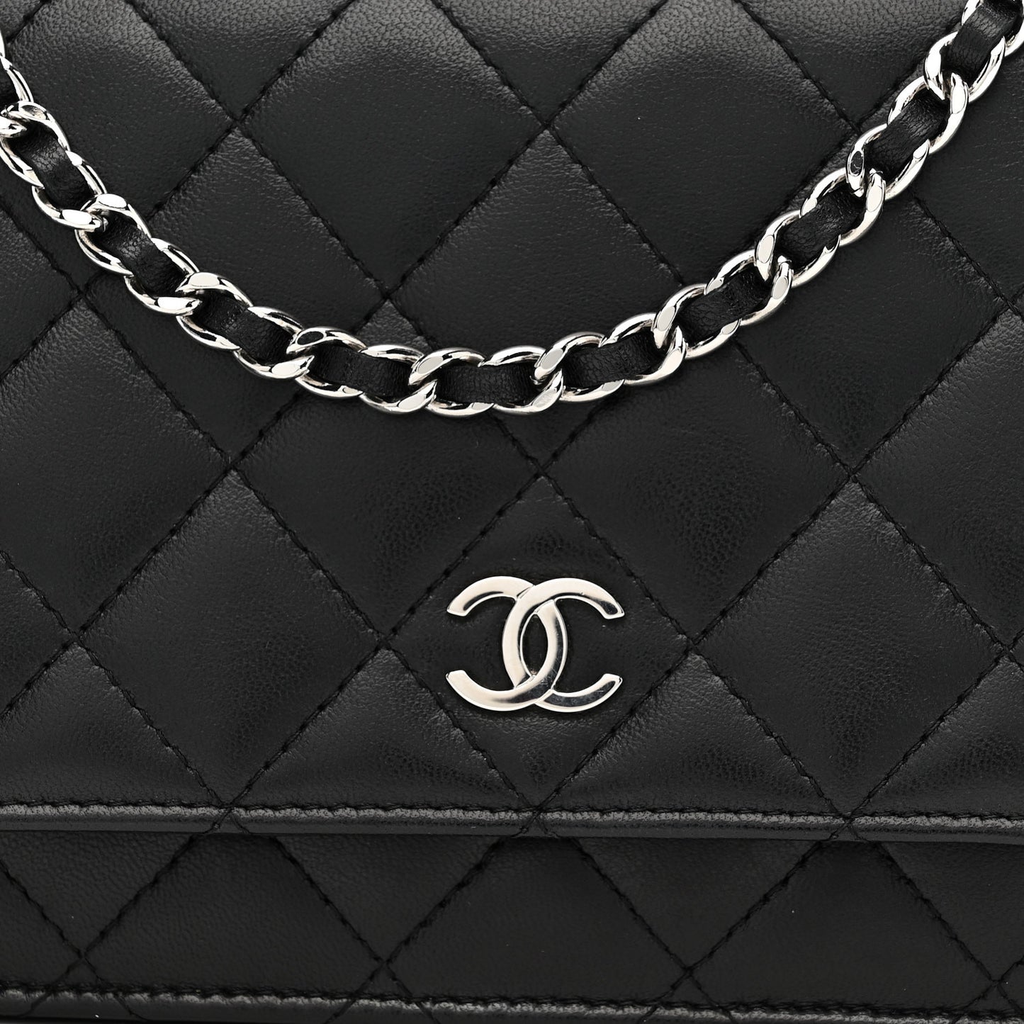 Lambskin Quilted Wallet On Chain WOC Black
