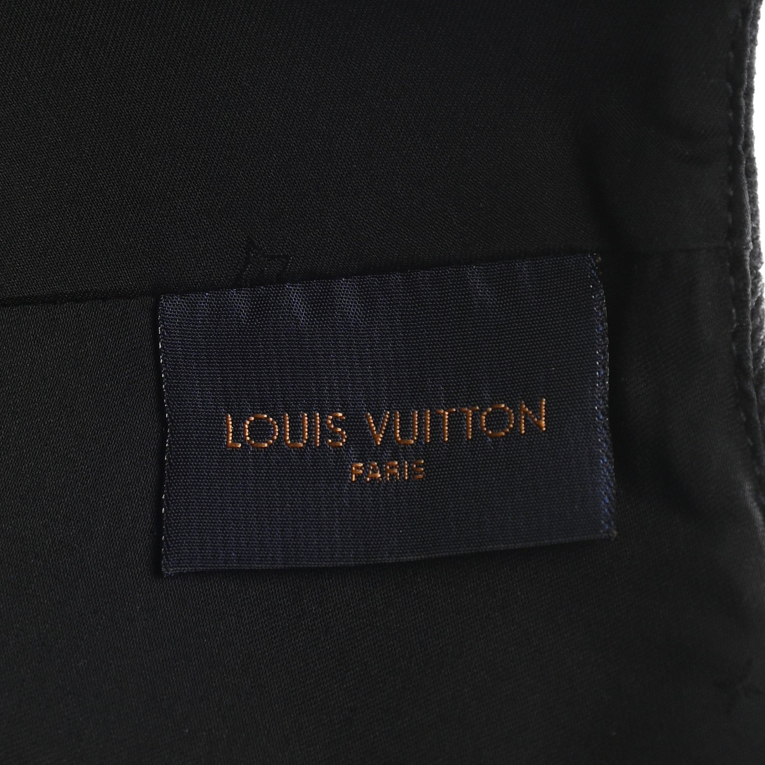 Louis Vuitton Monogram Essential Cap M Black 8 of 8