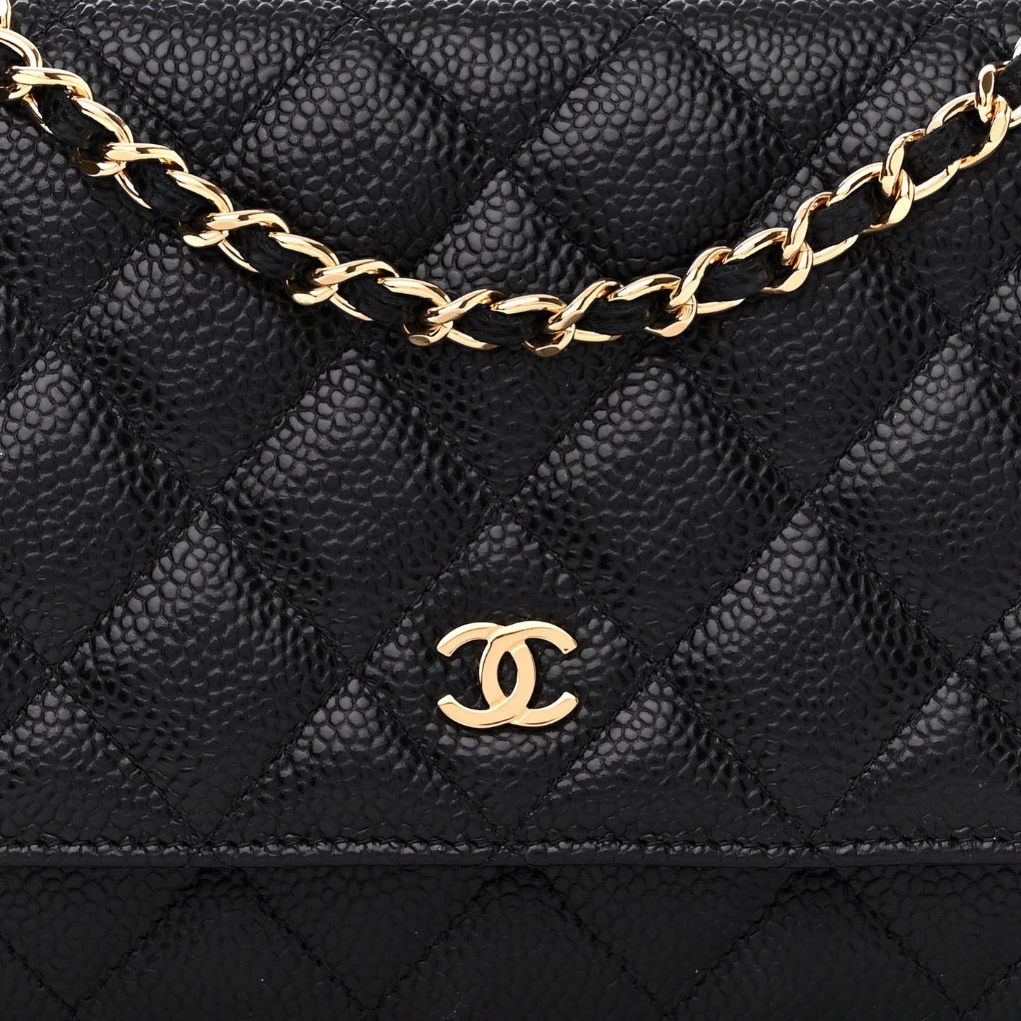 Caviar Quilted Wallet on Chain WOC Black