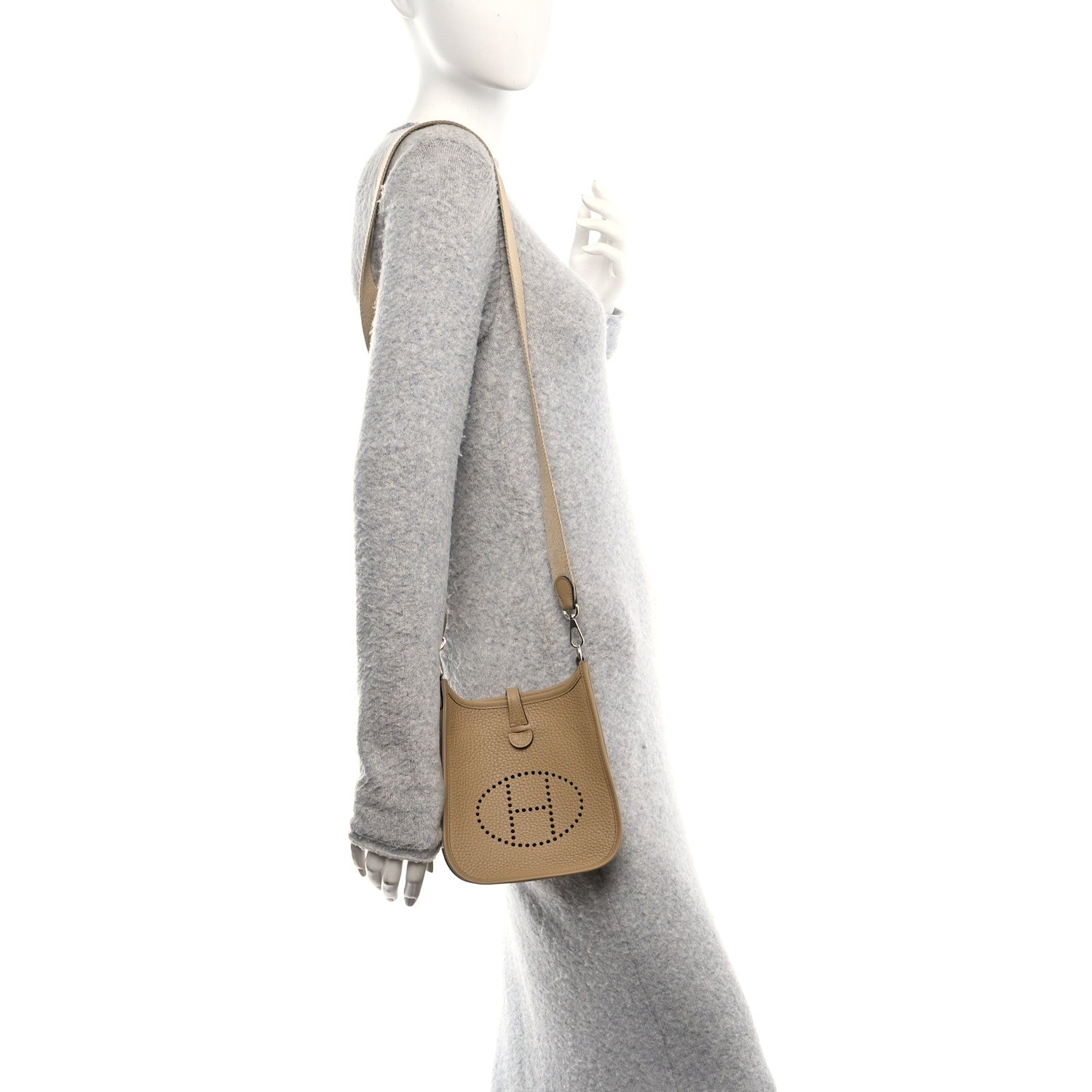 Hermes Taurillon Clemence Amazone Evelyne TPM Poussiere 3 of 11