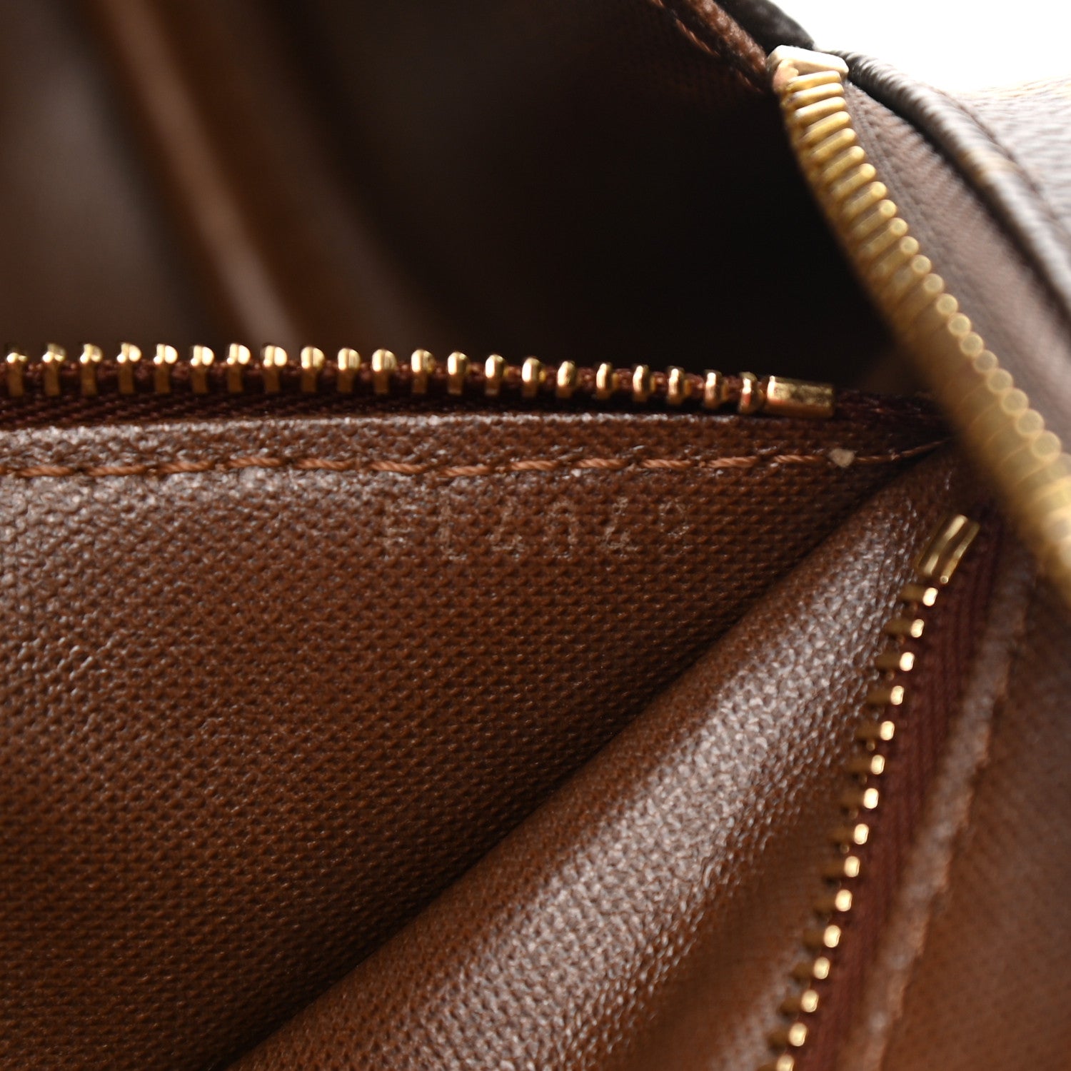 Louis Vuitton Monogram King Size Toiletry Bag 7 of 7