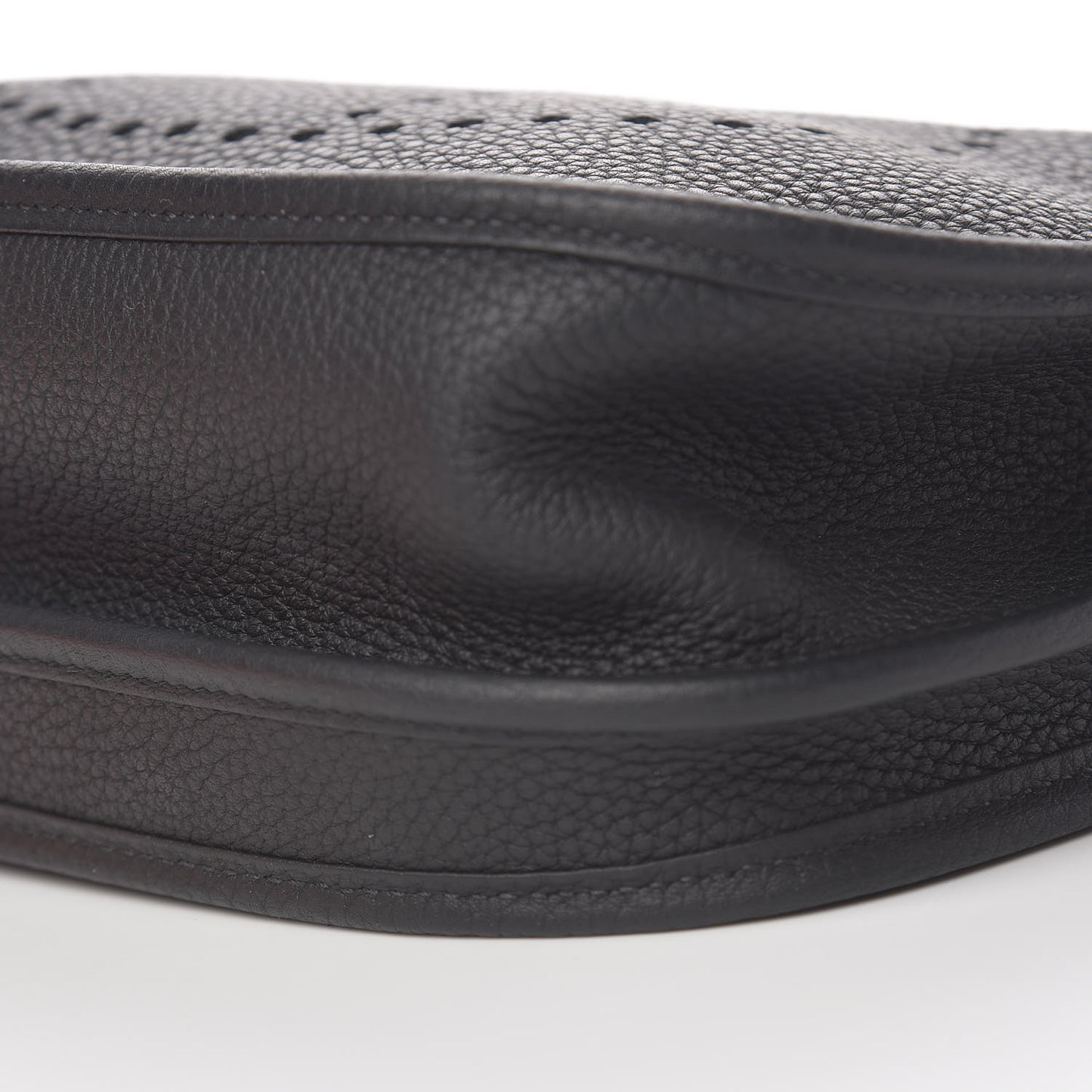 Taurillon Clemence Evelyne III PM Black
